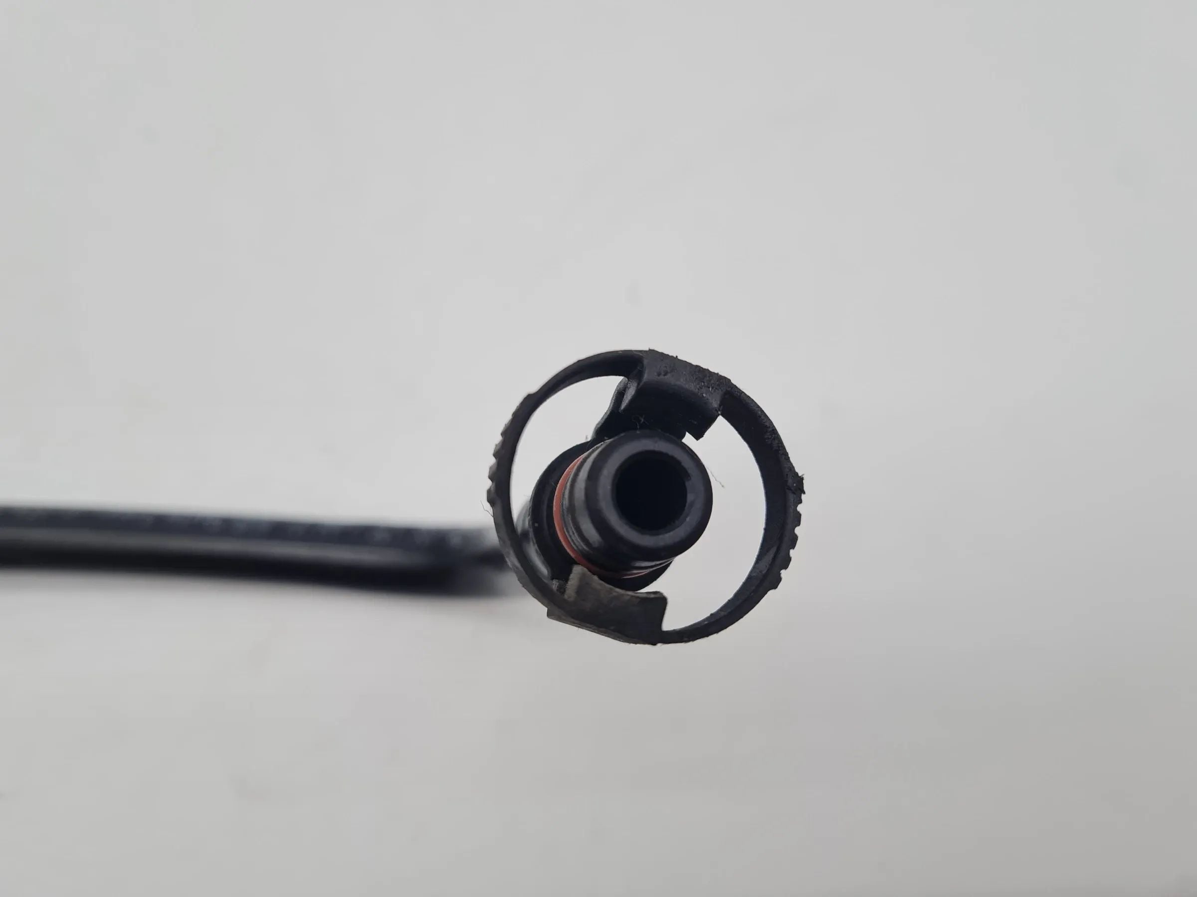 Original BMW 5er (E60/E61/M54) Entlüftungsleitung Tank 13.90-7521857-02