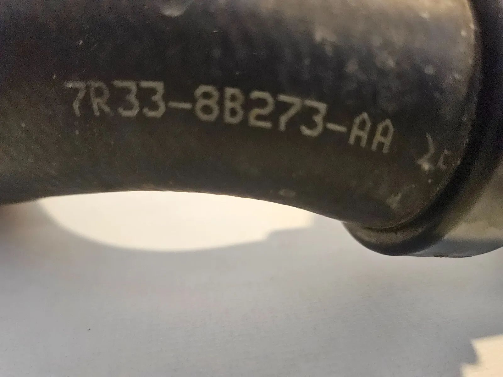 original 2009 Ford Mustang Kühlwasserschlauch  7R33-8B273-AA OEM