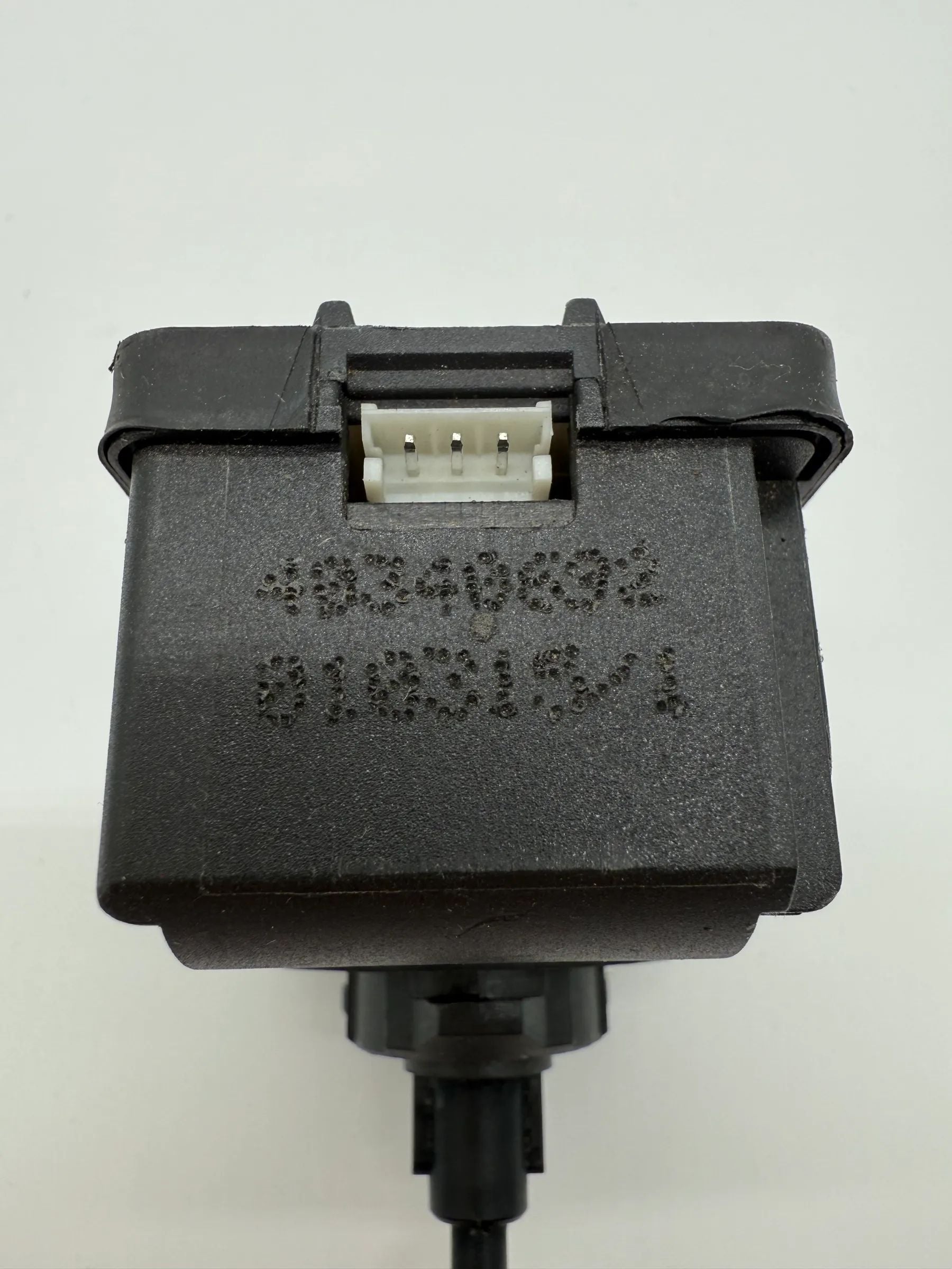 Réglage de la portée des phares avant gauche 40340692 VW Lupo 1.0 1999 6 X 1322959