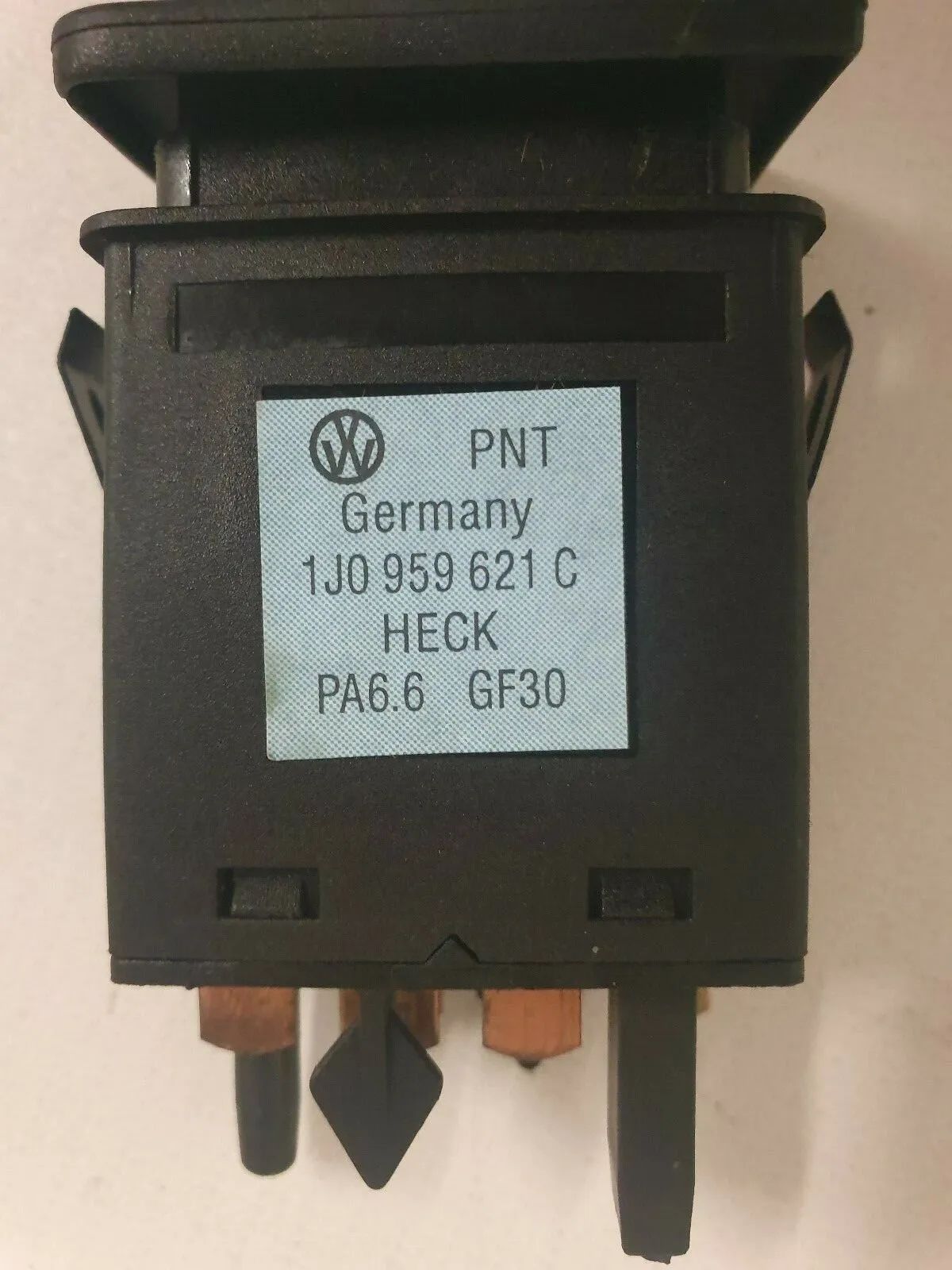 VW Golf 4 Variant Rear Window Heater Switch 1J959621C K18 