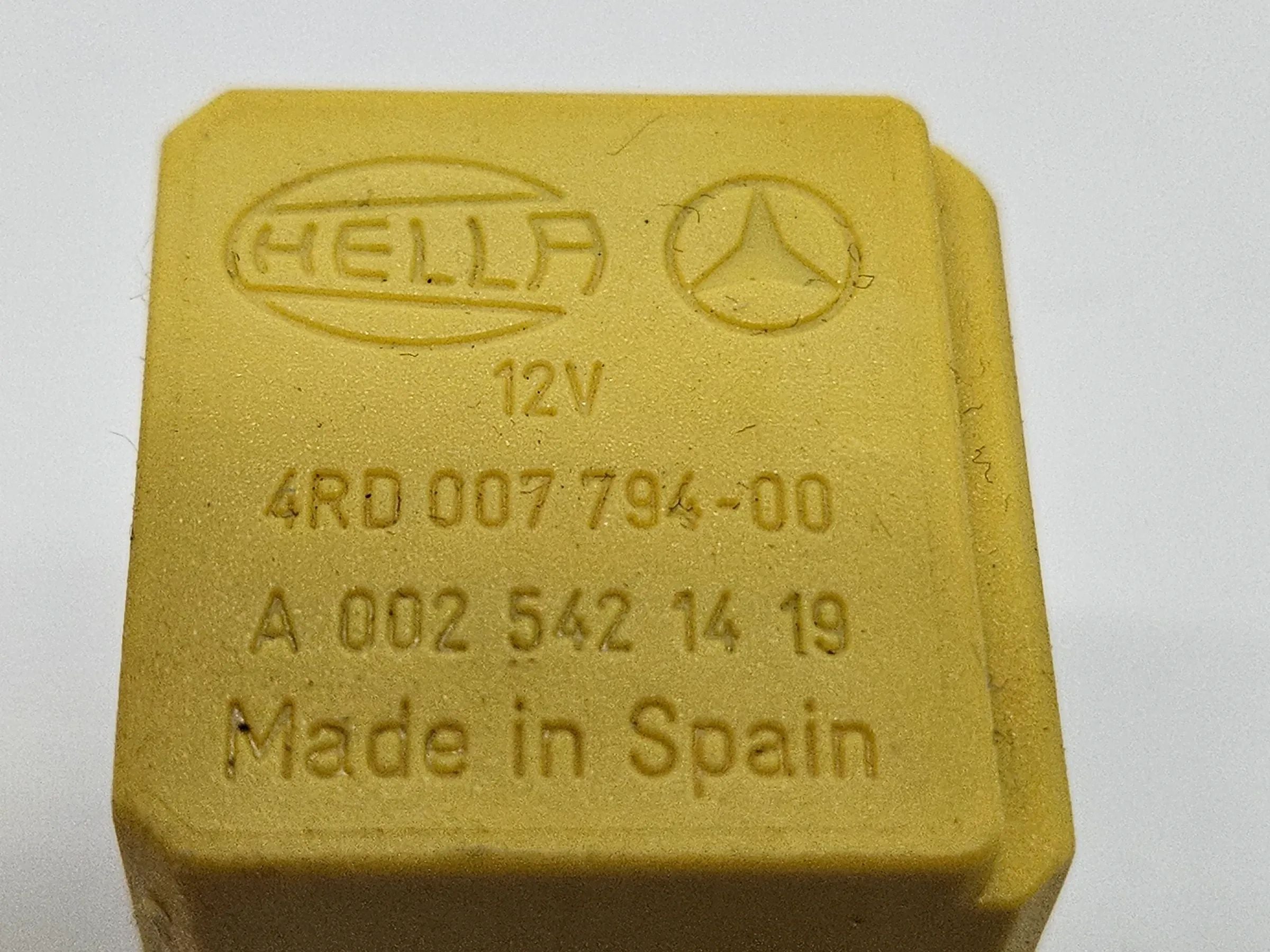 Mercedes Benz Hella Relais Wechsler Arbeitsrelais Auto A0025421419 4RD007794-00
