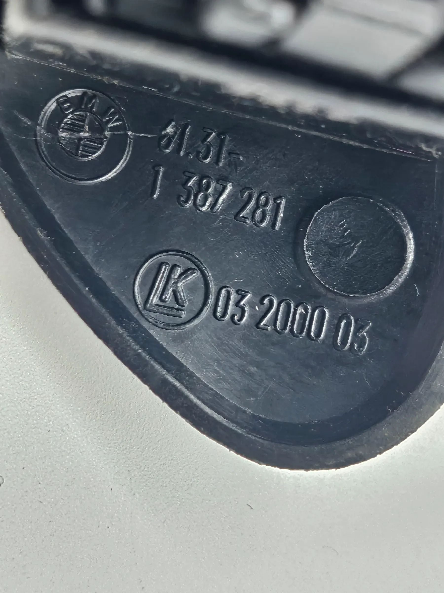 Original BMW E36  Schalter Spiegelverstellung 1387281