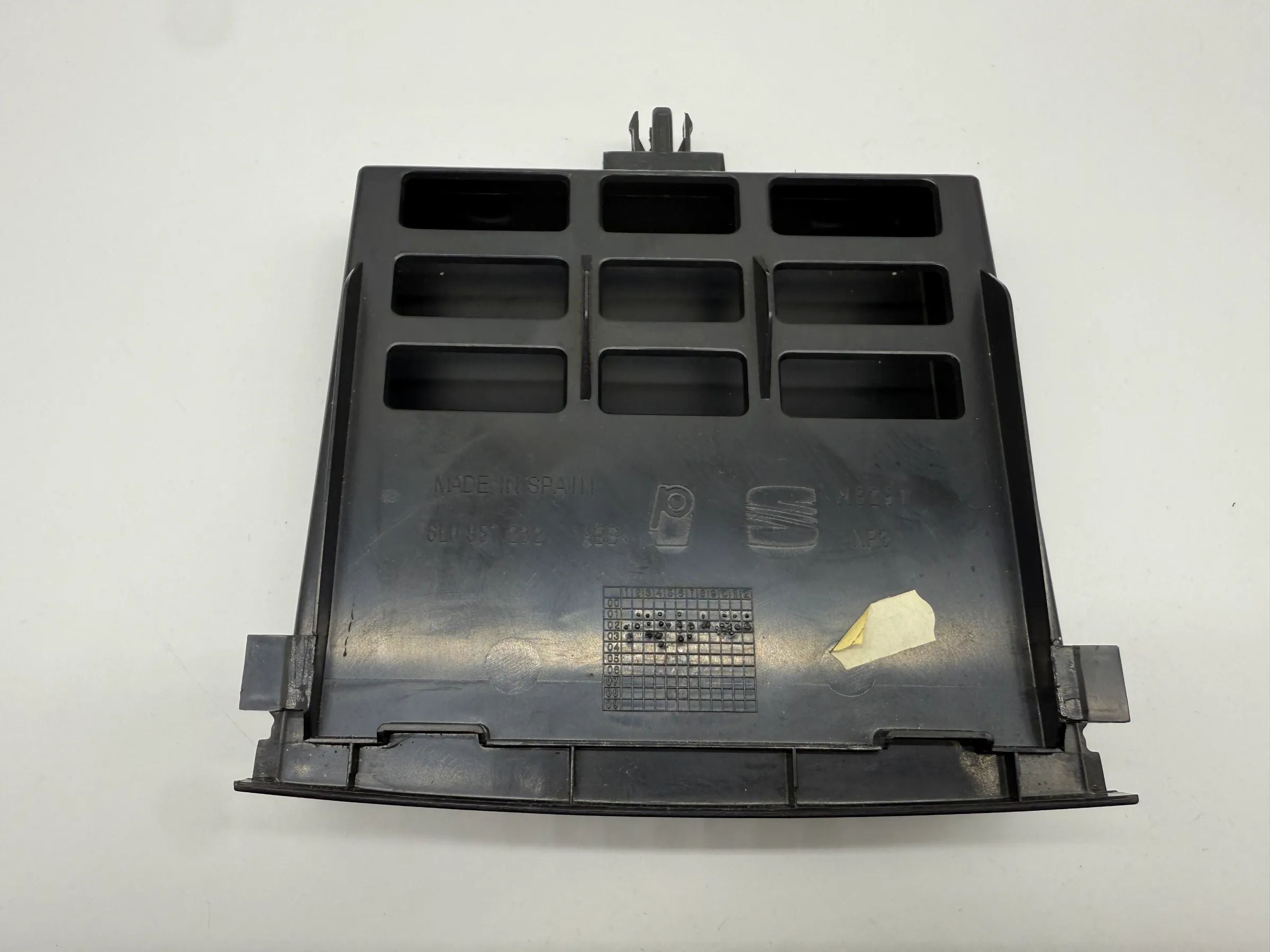 Original Seat Ibiza III 3 (6L1) Ablagefach Staufach Mitte 6L0857232