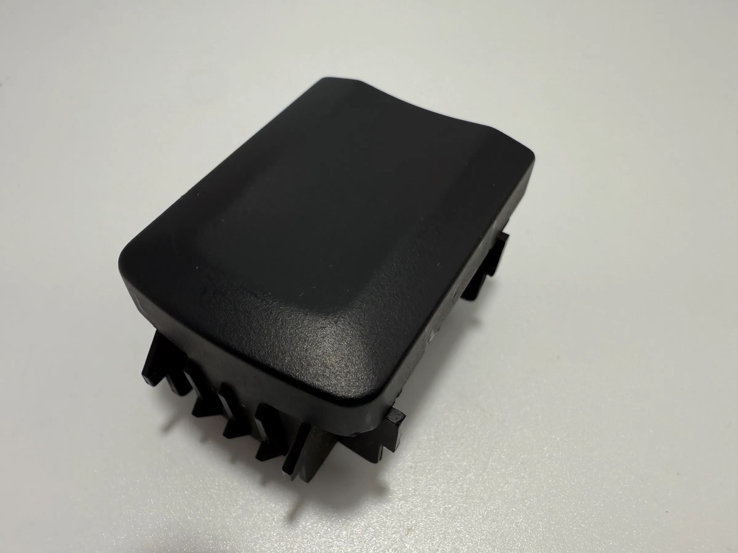 Oryginalna Audi A3 8L Ramka Przełącznika Przycisku Zakrywkowego Dummy 8L0941515A