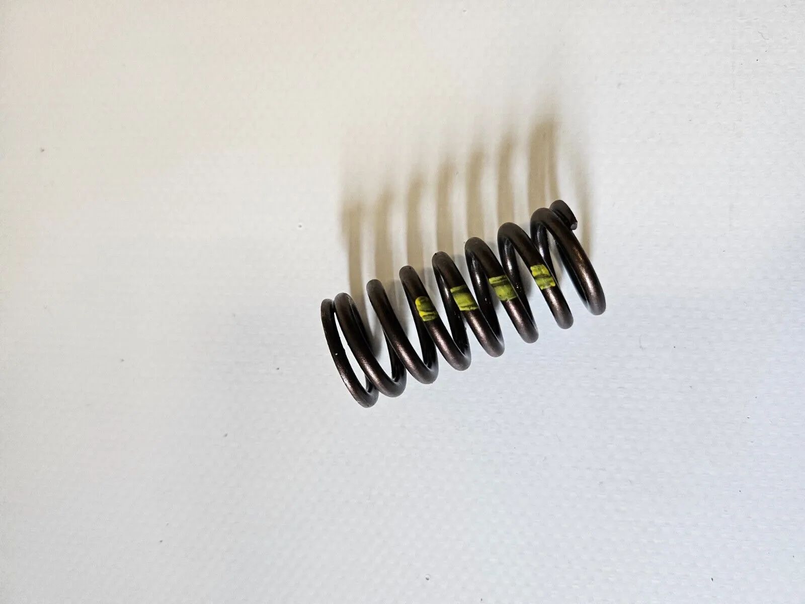 original Ventilfeder gelb    Motorcode D4204T9 VOLVO XC60 II,S90 II