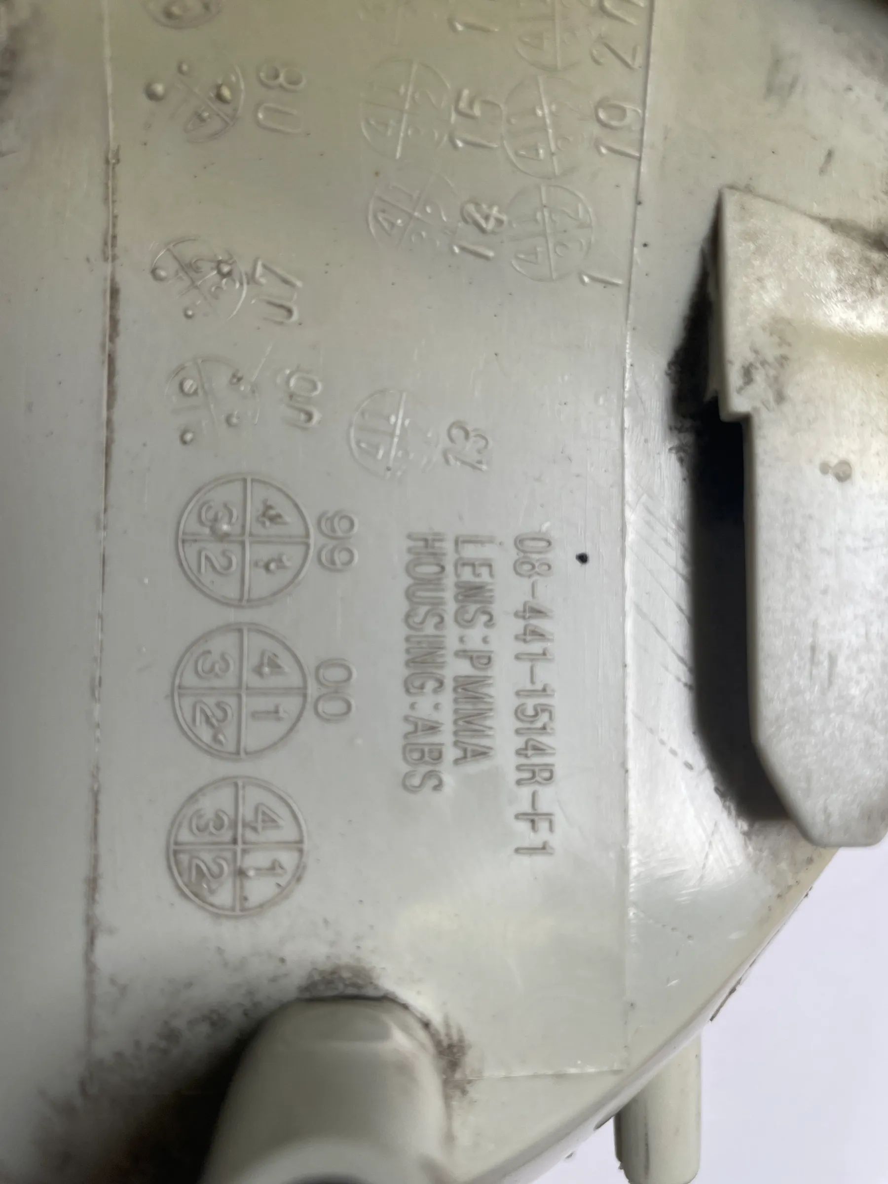 Original Audi A4 (8D2) Blinker Rechts Vorne 084411514