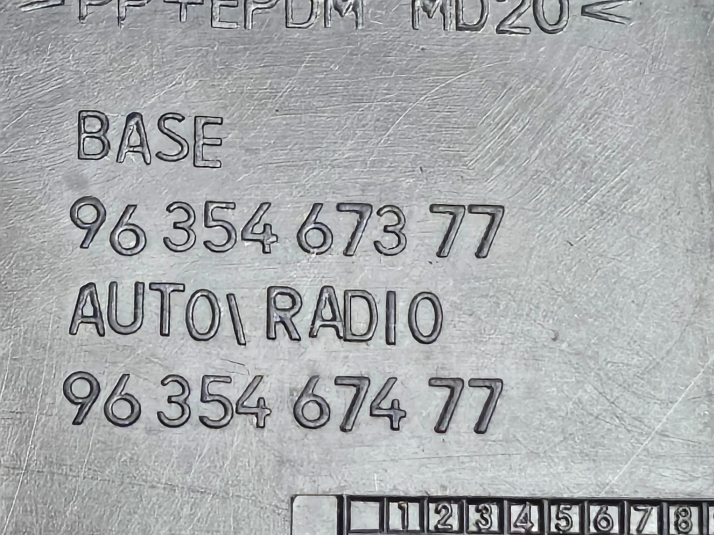Original Peugeot 206 CC Cache Bas de Colonne de Direction 9635467377, 9635467477