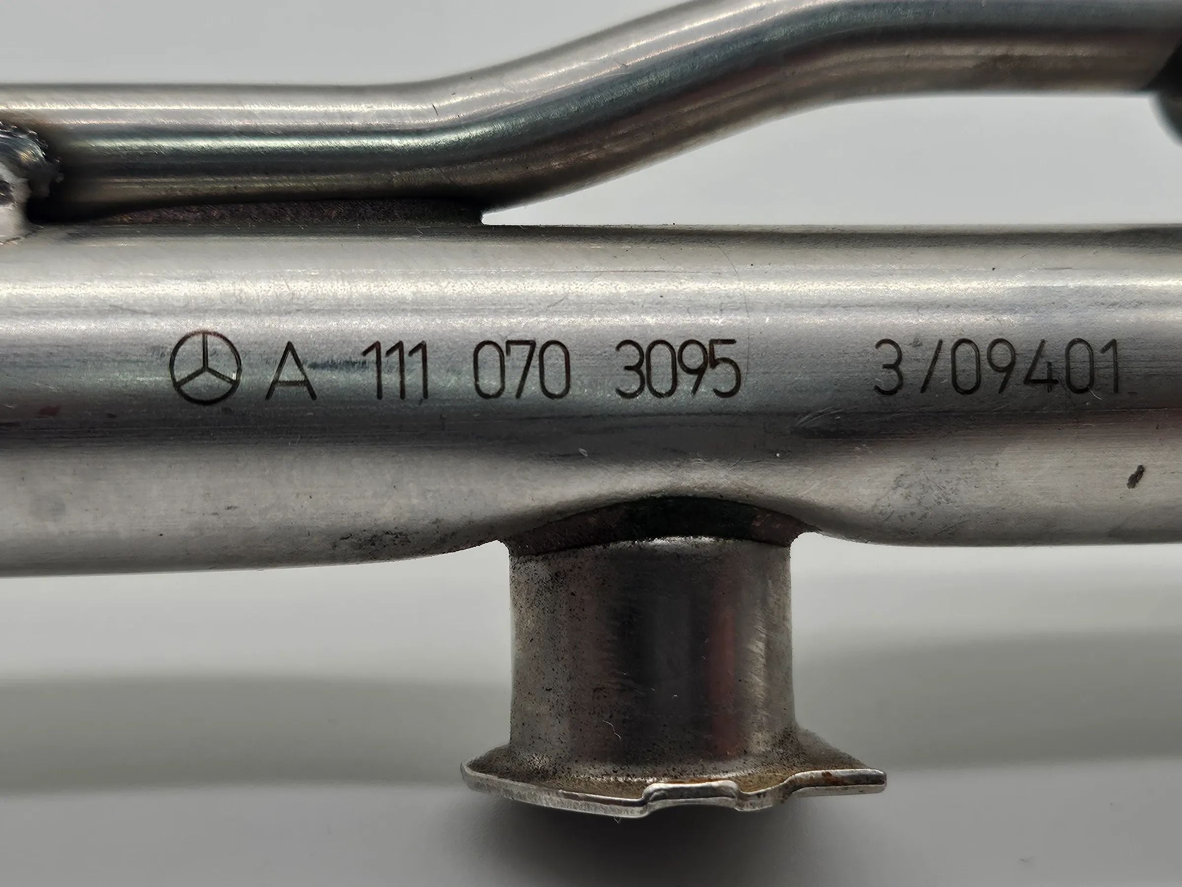 Original Mercedes W203 C200 Kompressor Einspritzleiste Düsenleiste A1110703095