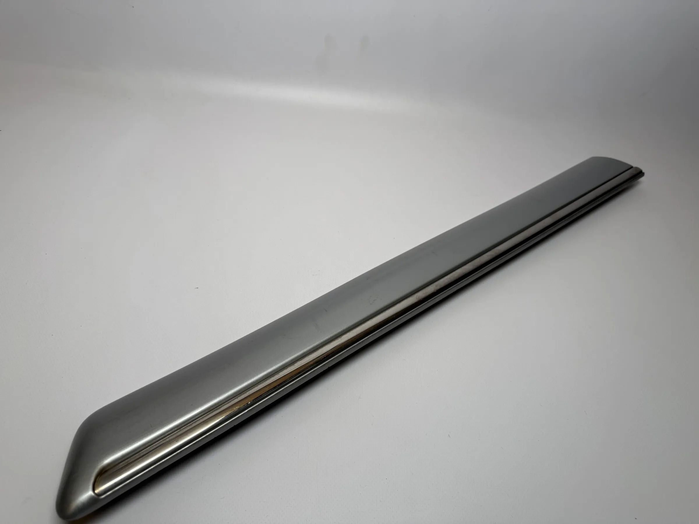 Original Mercedes-Benz E-Klasse W210 Türleiste Leiste Silber Links A2106900962