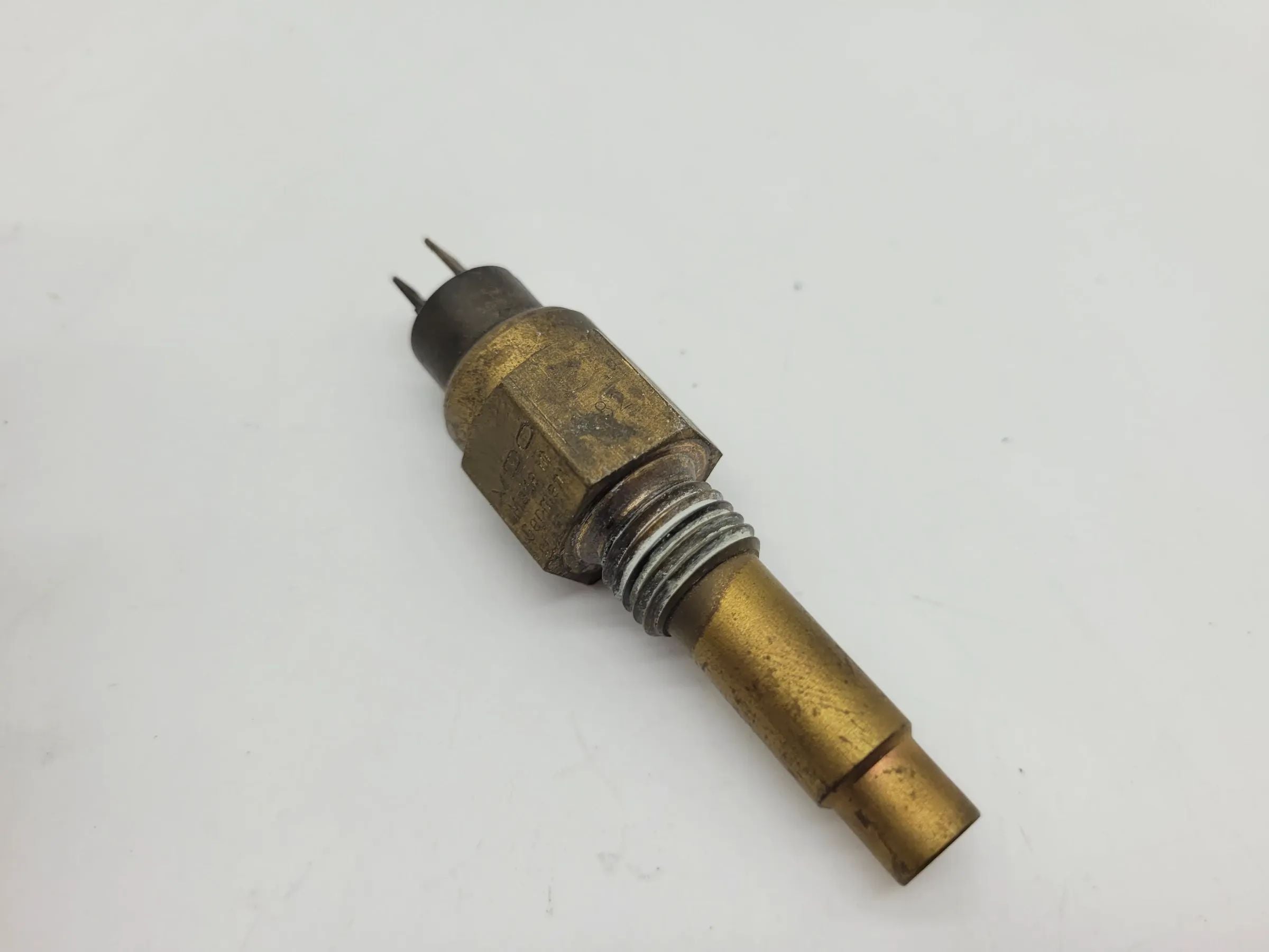BMW 5er E28 E34 6er E24 7er E23E32 VDO Temperaturgeber 803/1/22