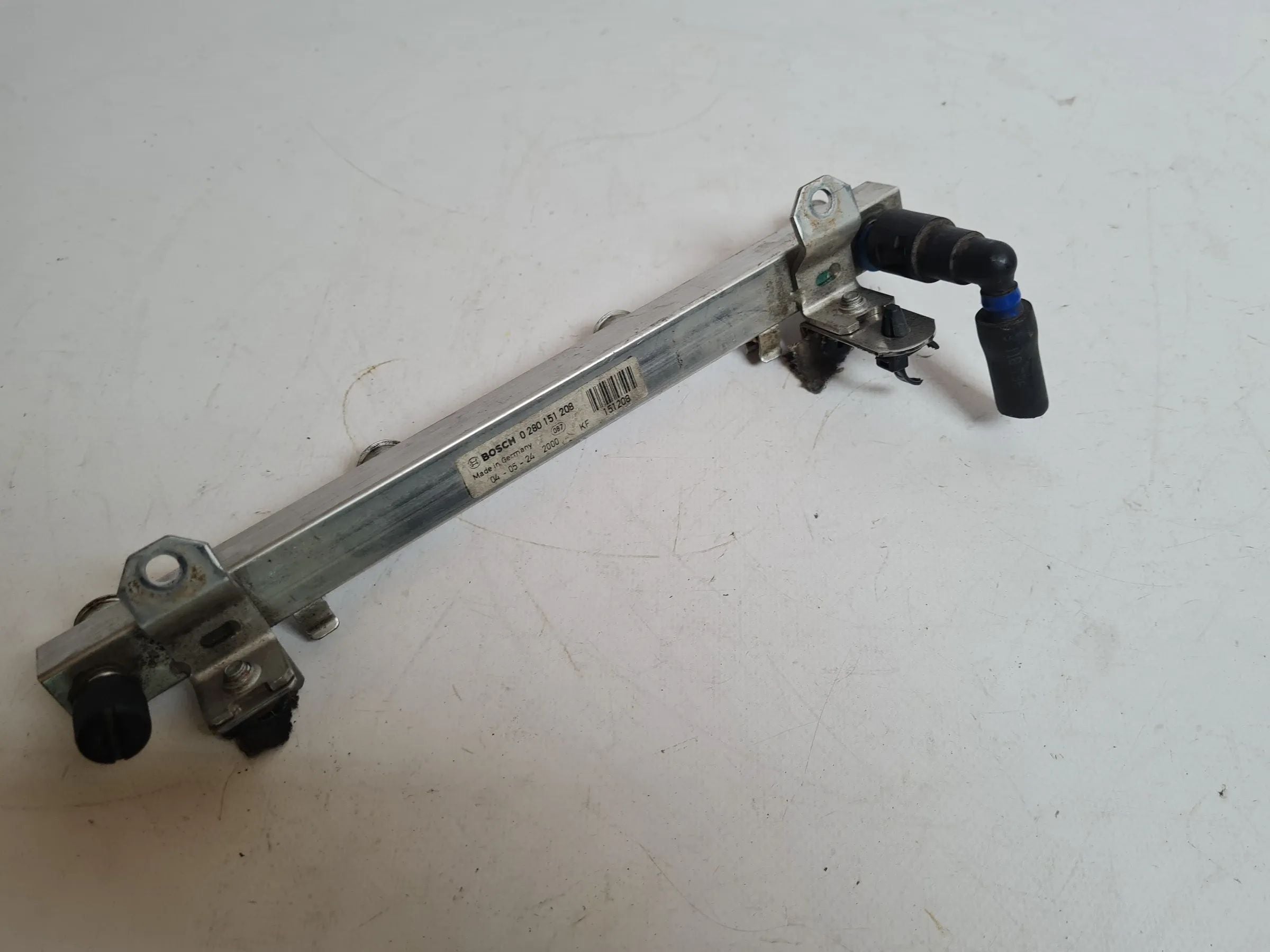 Original Opel Corsa D S07 Einspritzleiste 0208151208