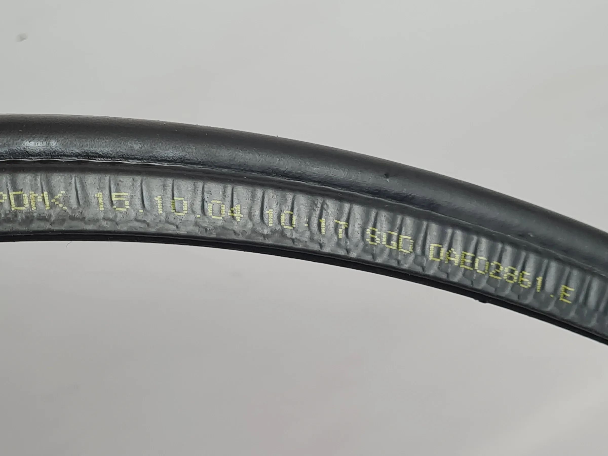 ยางกันซึมกระจกหลัง BMW 5er (E60/E61) แท้ หมายเลข 51.71-7061390-03