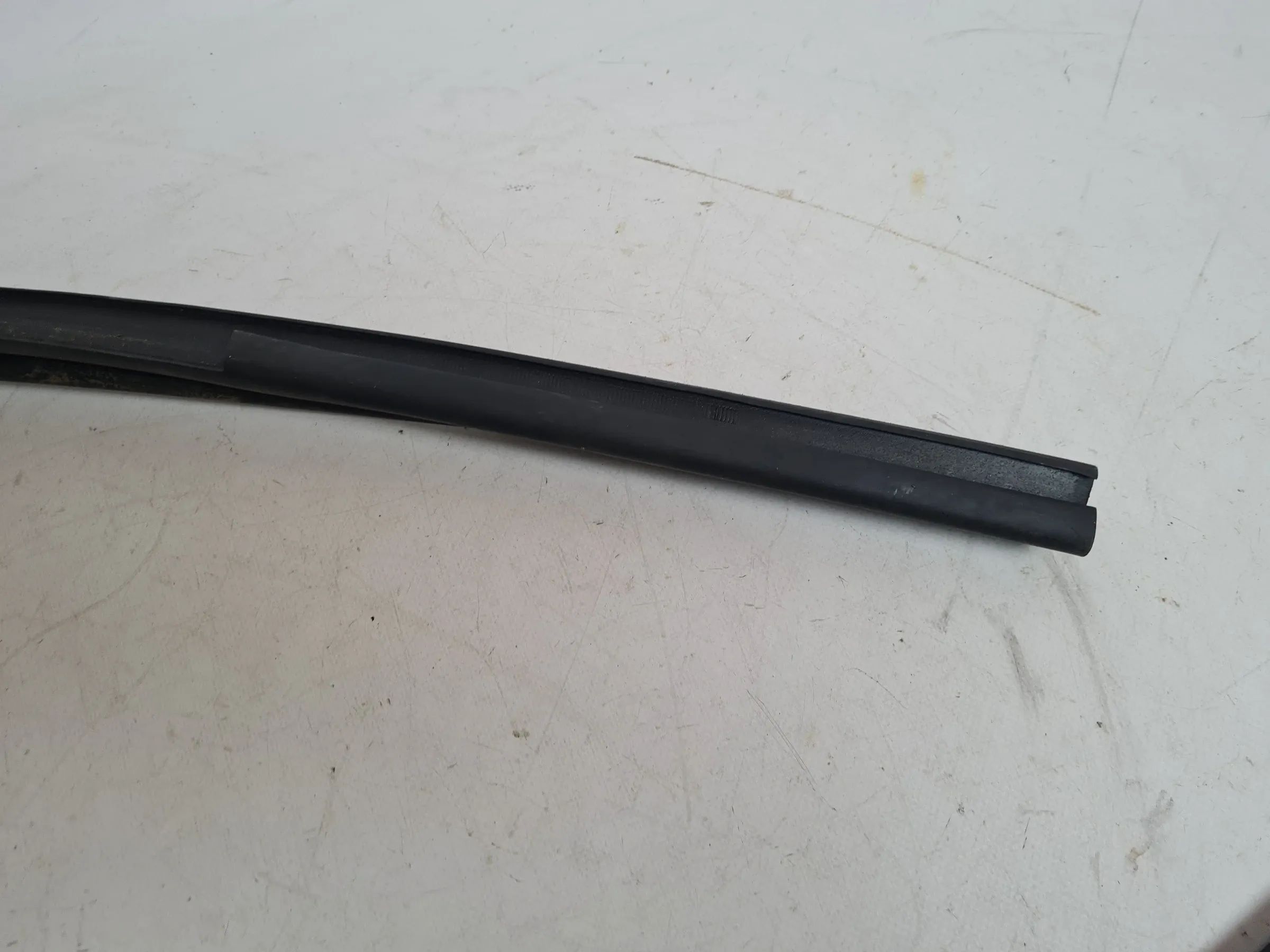 Original Renault Zoe BFM Dichtung Fenster Tür Rechts 823304181R