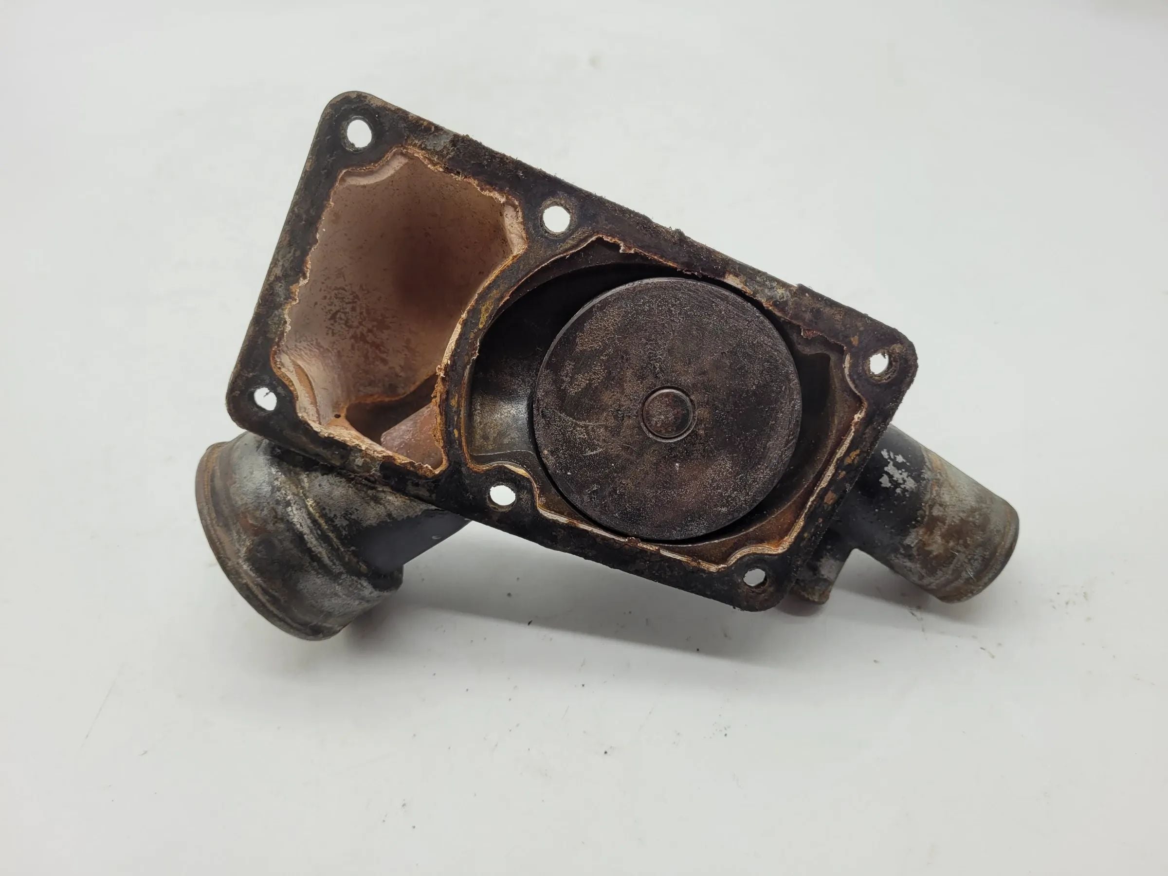 Original Opel Ascona Manta Kadett 1.2 Zylinderkopf Wasserpumpe 9292428