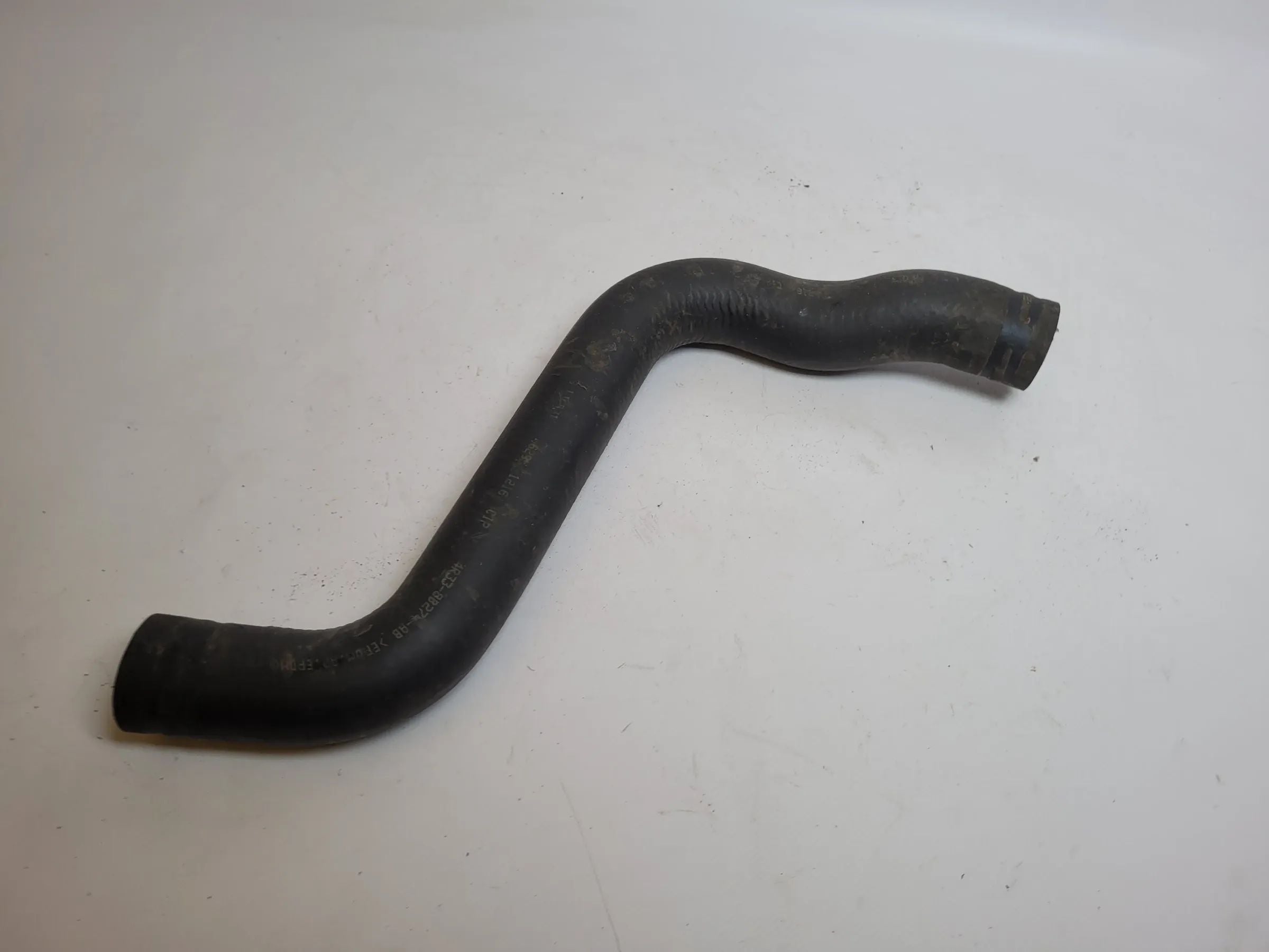 Ford Mustang V Kühlleitung Kühlschlauch Benzin 4R33-8B274-AB Original