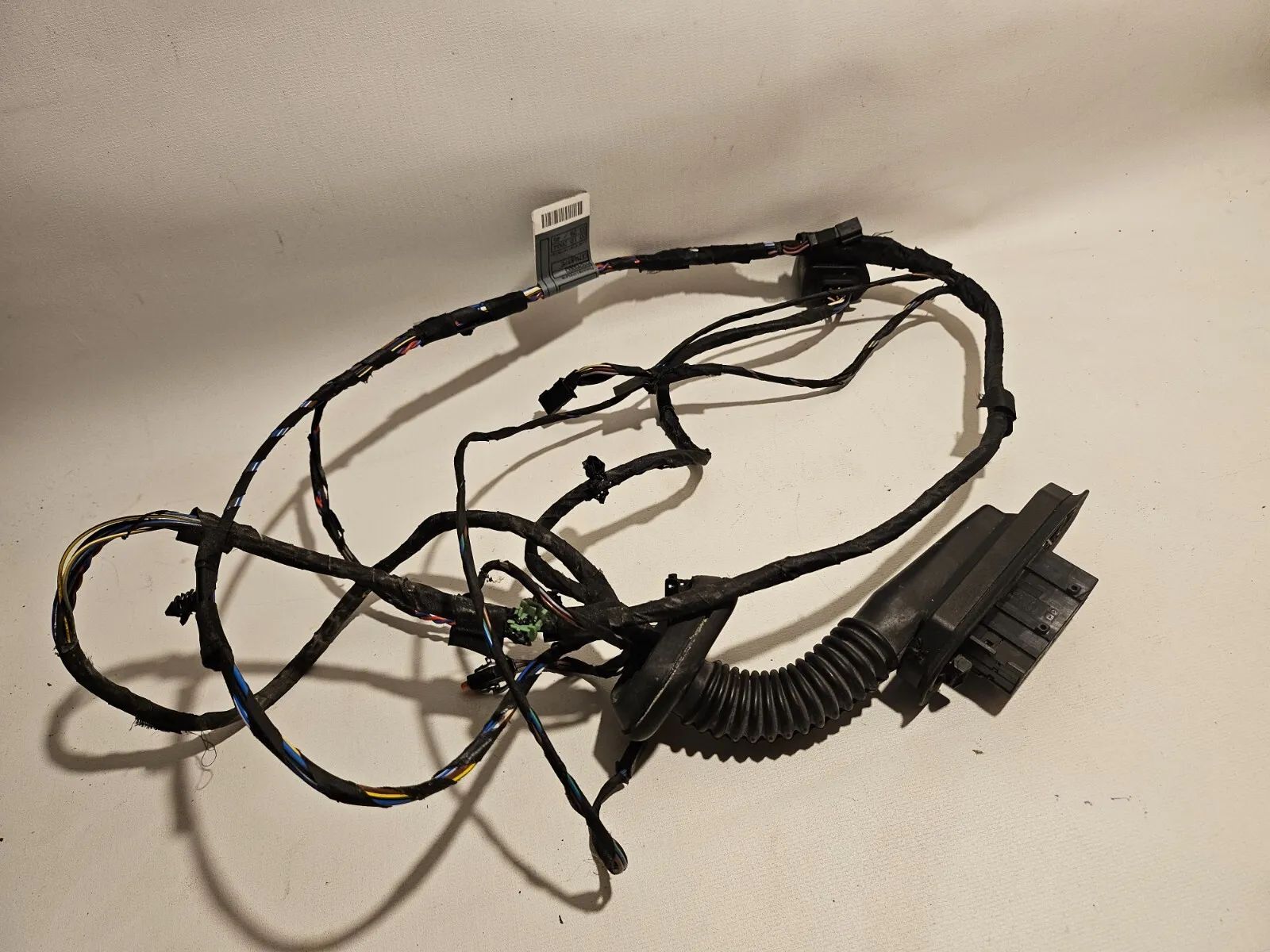 อะไหล่แท้ BMW E60 E51 ชุดสายไฟประตูหลังซ้าย หมายเลข OE 6925943