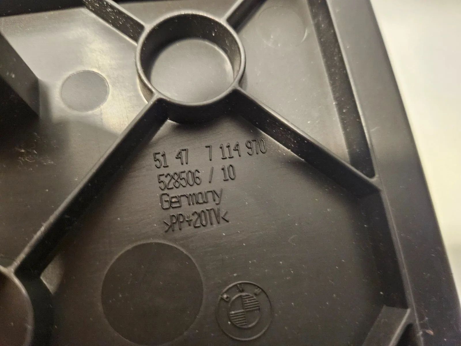 Oryginalna półka podłogowa do schowka bagażnika BMW 5er E61 Touring 7114970