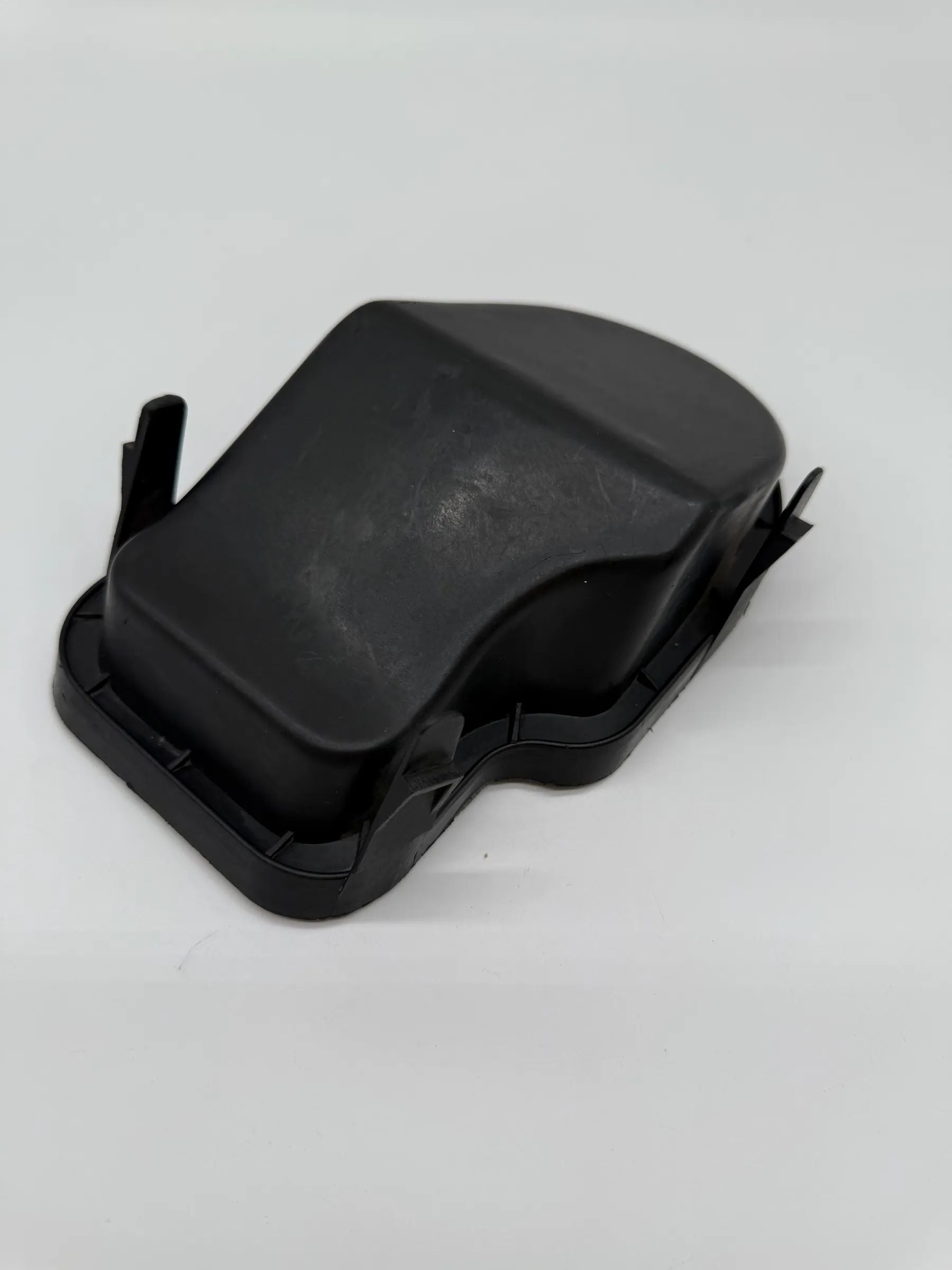 Ford Focus 2002 Left Headlight Cover 304311157L OLT6657 