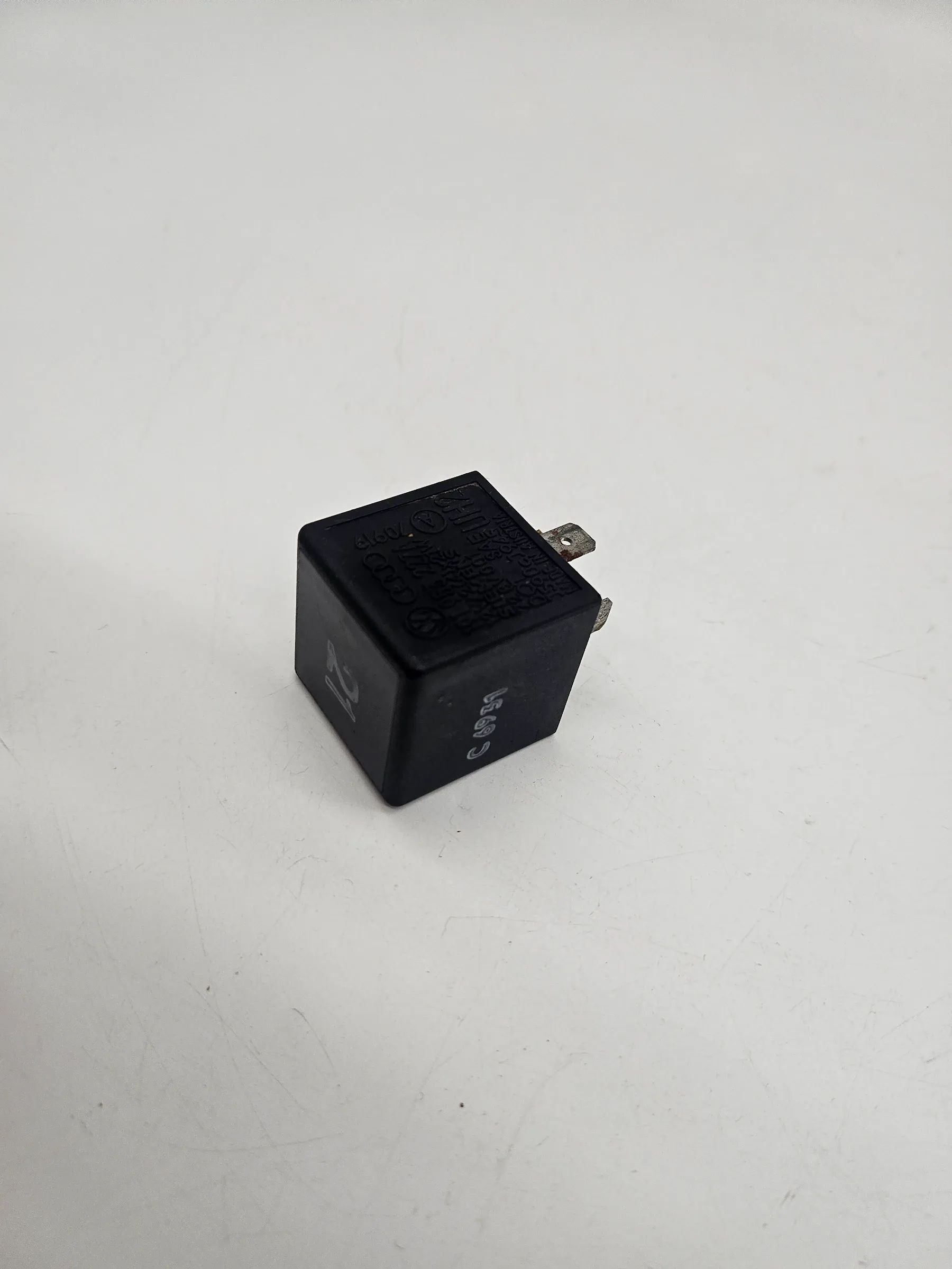 Relais Clignotant Orig VW Seat Audi Skoda Nr.21 191953227A