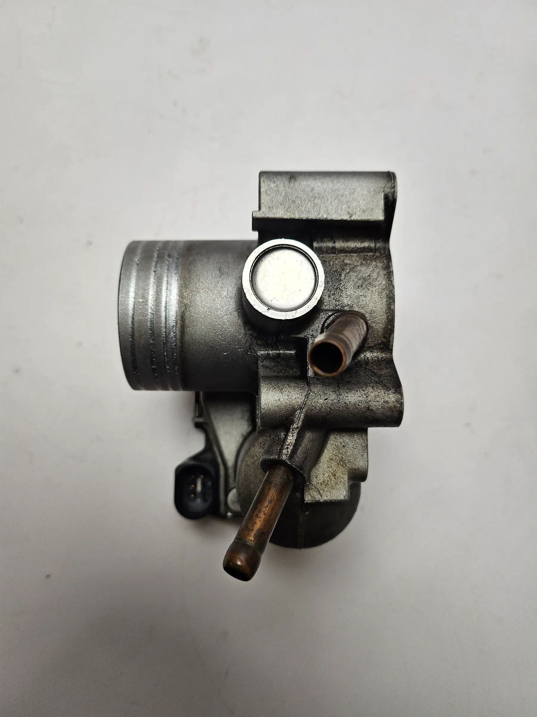 Оригинальная дроссельная заслонка Volkswagen Polo (6N2) 1.4 0280750095 030133062C BOSCH