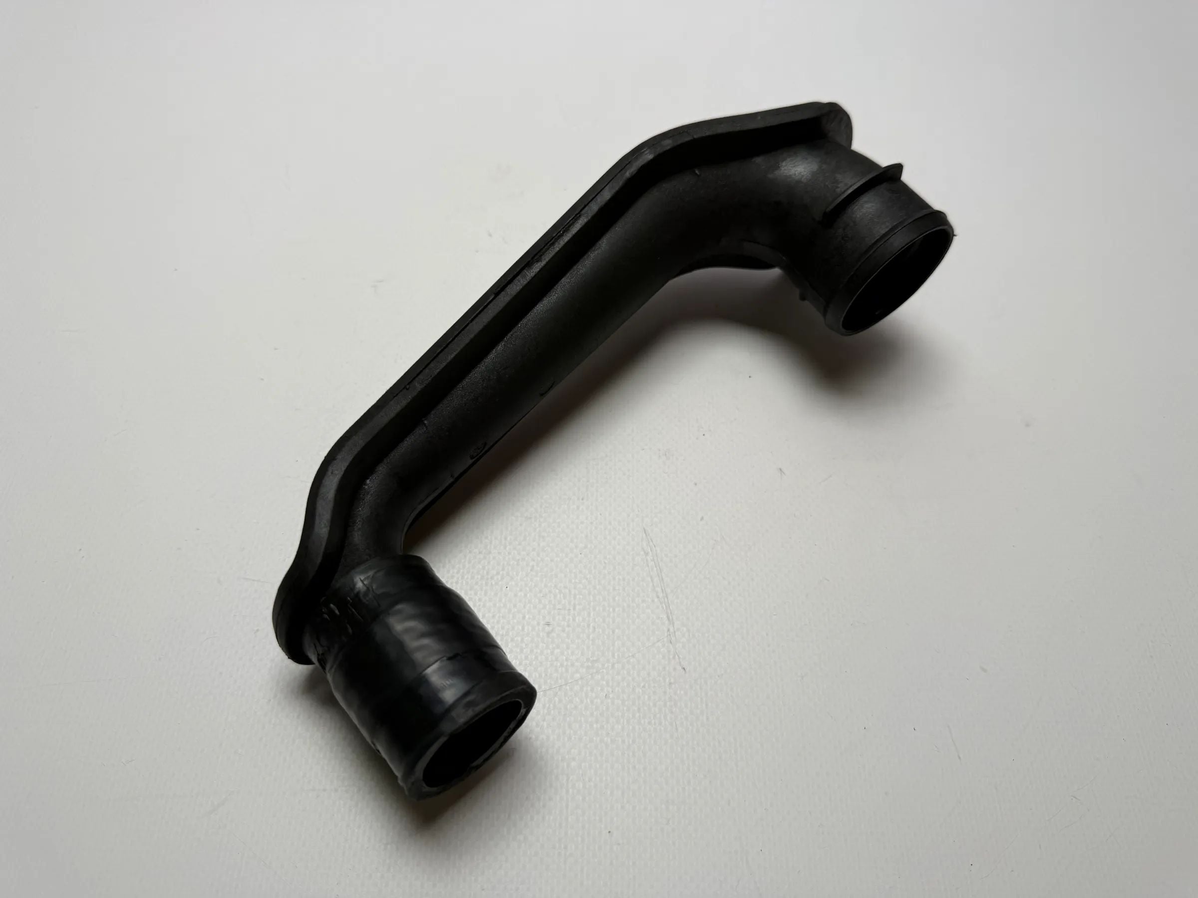 純正SMART Fortwo クーペ W450 インテークパイプ ターボパイプ 1601410404