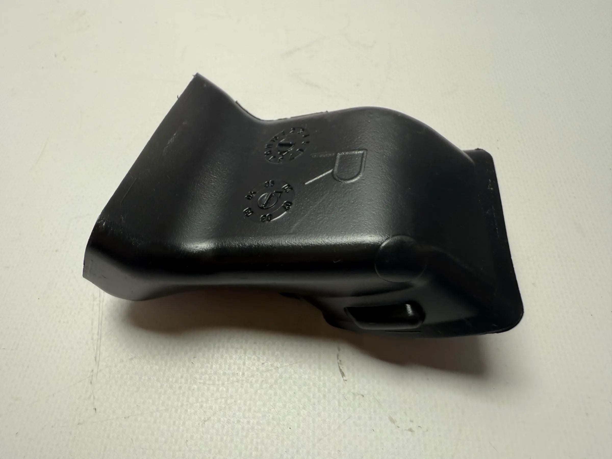 Original BMW 3 Series E90 heating duct air intake pipe 7132868-02 / 114609-10 