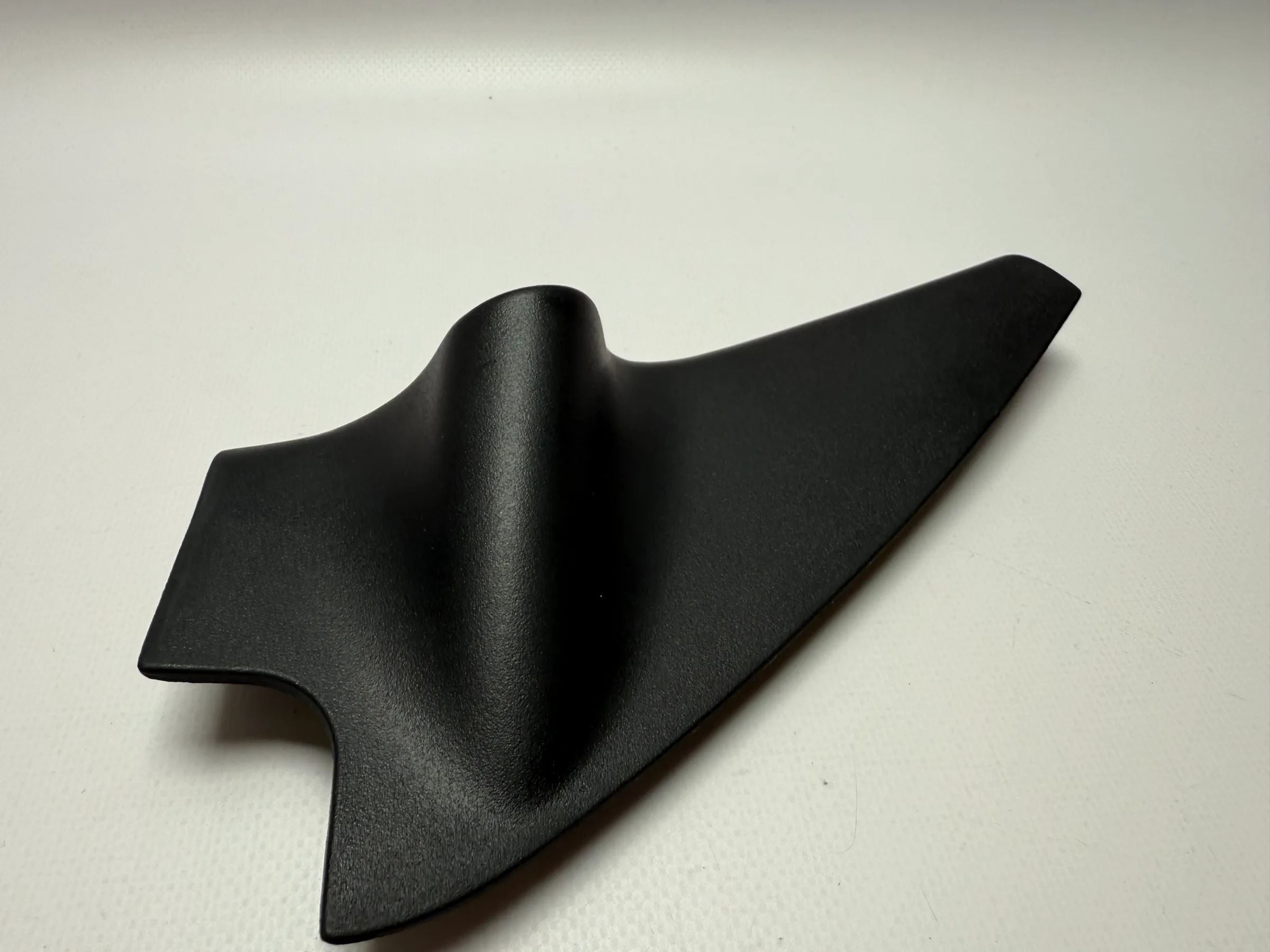 Oryginalna osłona lustra wewnętrznego Peugeot 106 lewa 9610363277