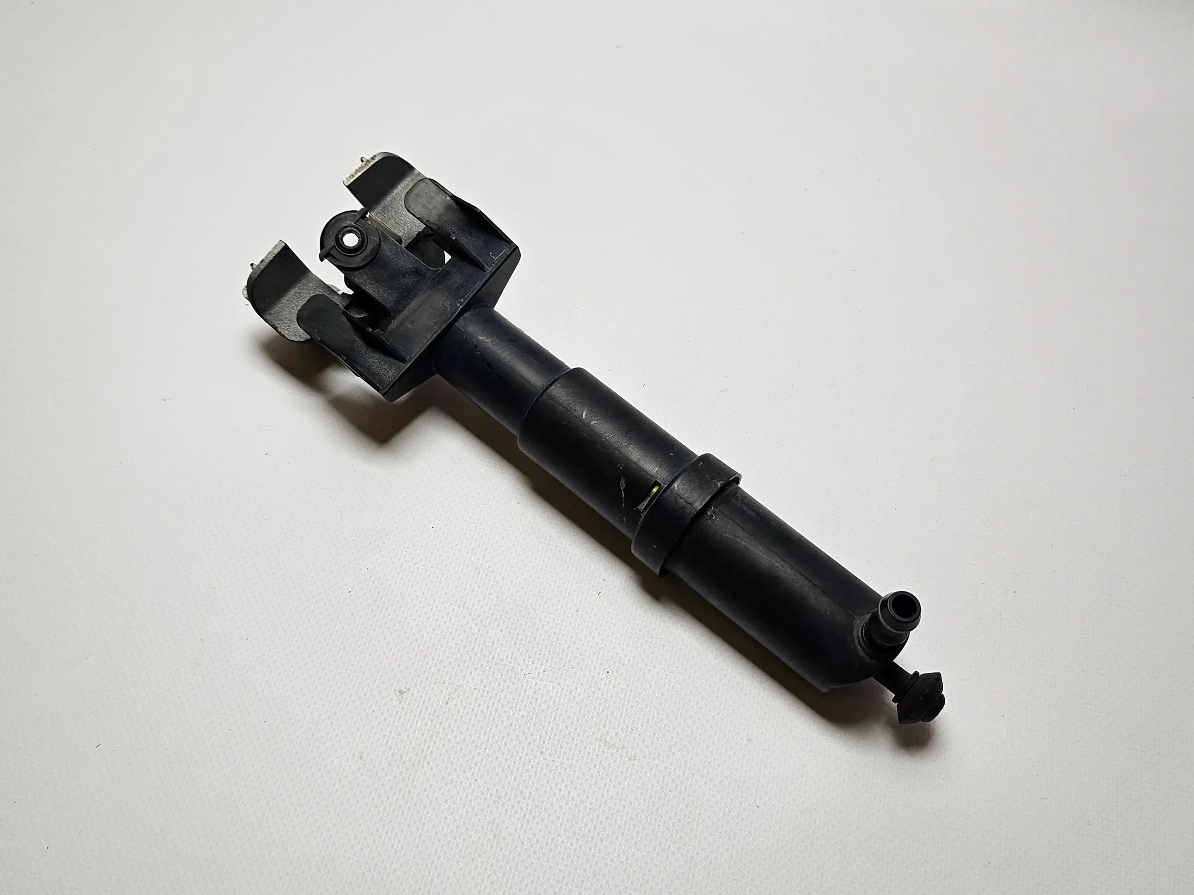 Injecteur d'origine Mercedes W210 Classe E Pompe de lavage phare droit 2108600647