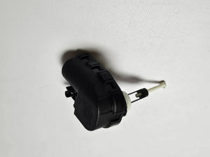 อะไหล่แท้มอเตอร์ปรับไฟหน้า Mercedes Benz E-Klasse W210 00745700