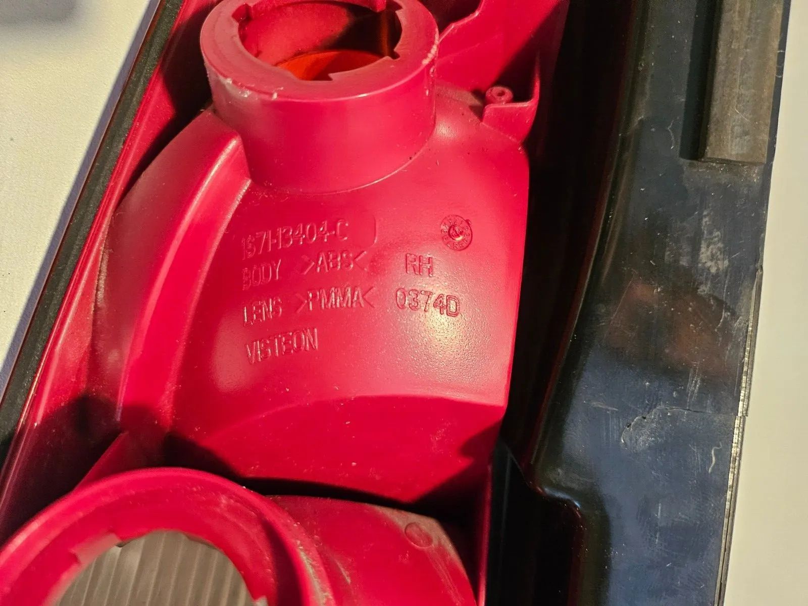 असली Ford Mondeo MK3 BWY टर्नियर कॉम्बी रियर दायीं टेल लैंप 1S71-13404-C