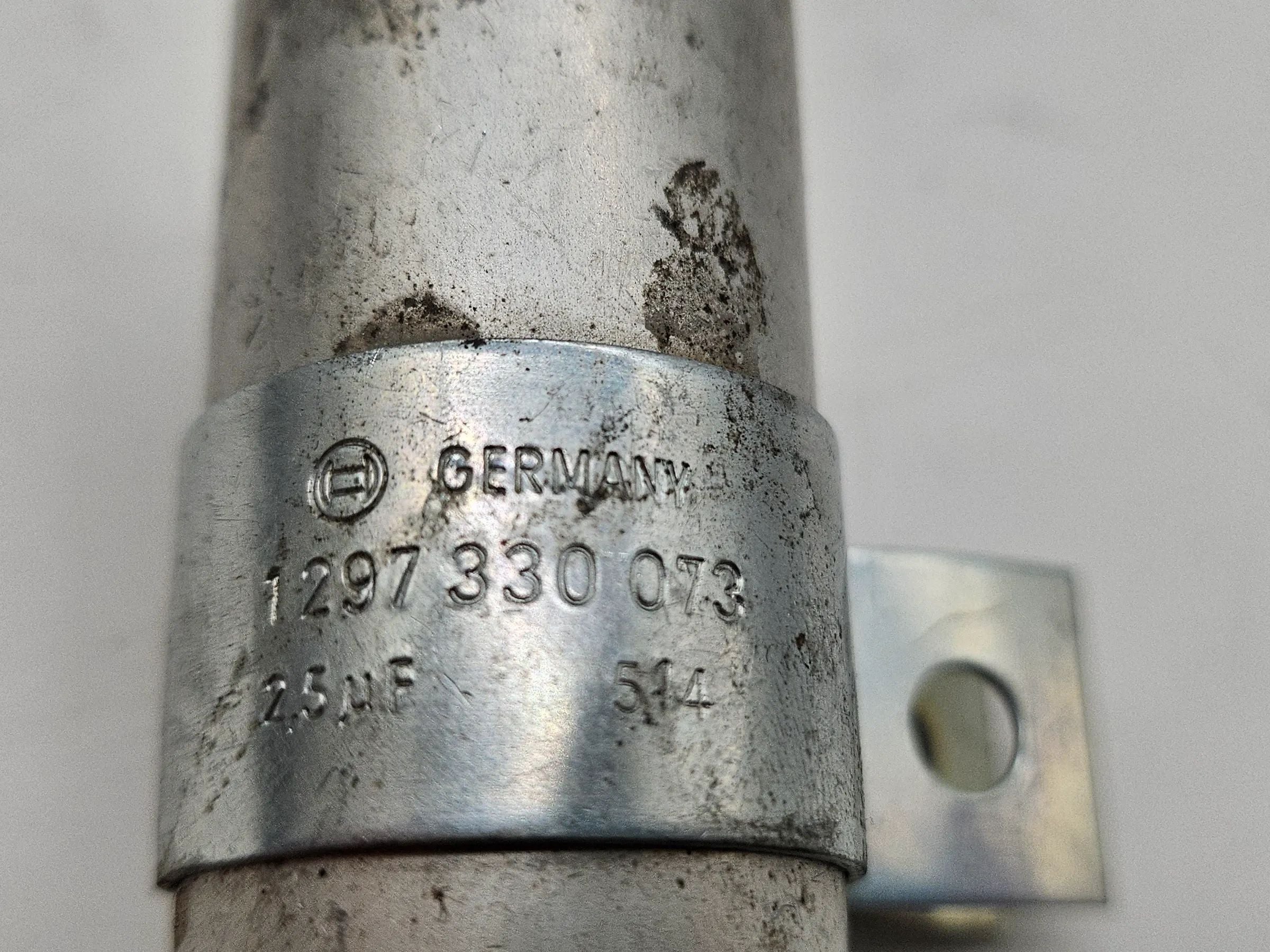 Condensateur d'allumage Bosch 1 297 330 073 pour voiture ancienne Opel VW Porsche Mercedes