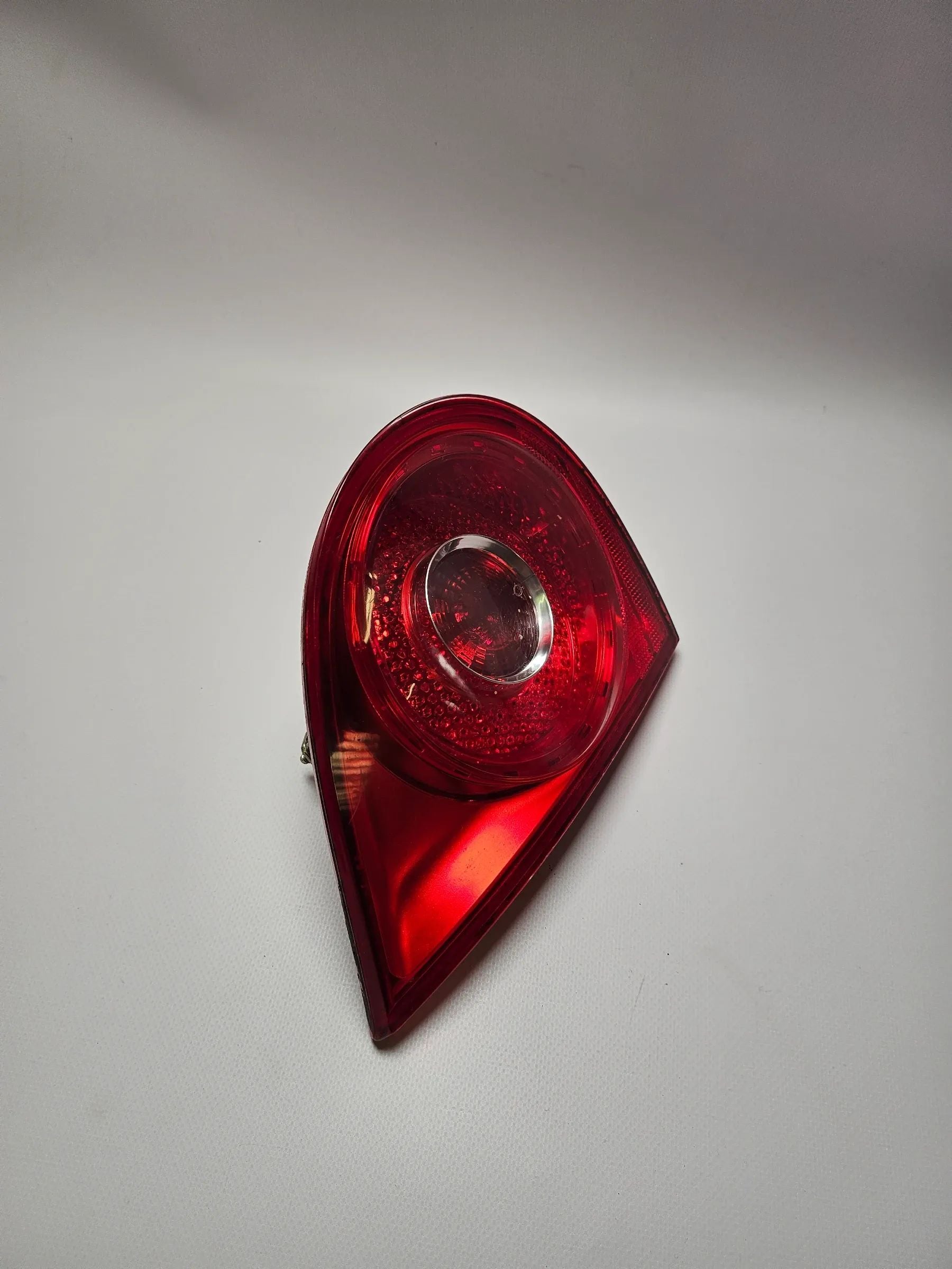 Original VW Golf 5 Limousine Rückleuchte Heckleuchte links Innen 1K6945093E