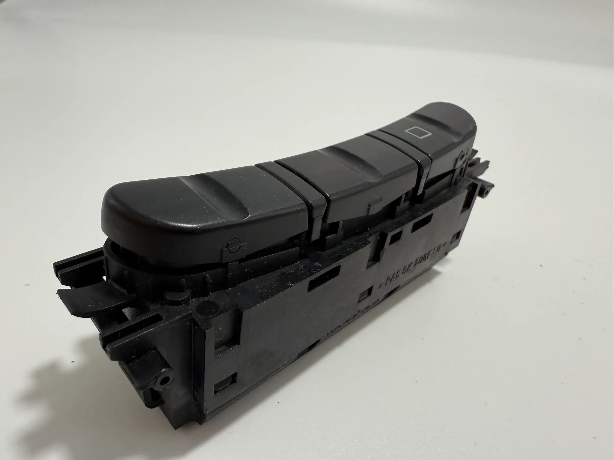 Original Mercedes Benz C-Klasse W203 Painel de Comando da Alavanca de Velocidades A2038210279