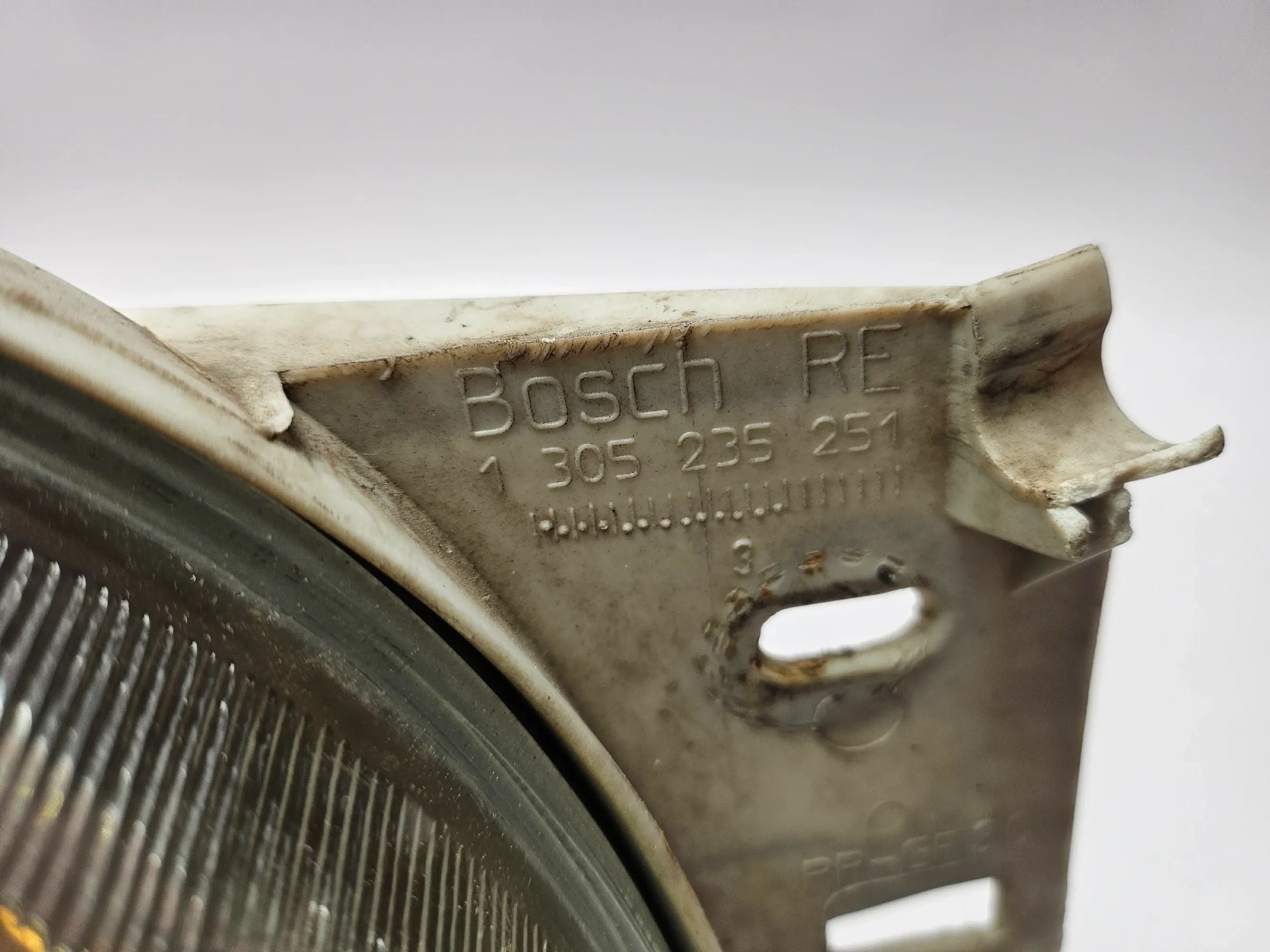 Reflektor Przedni Prawy Ford Fiesta IV 4 96FG13005SAD 0301049004