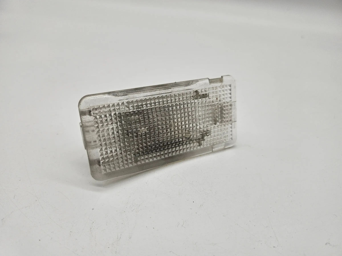 oryginalne BMW X5 E53 oświetlenie wnętrza lampka klapy bagażnika 8382358