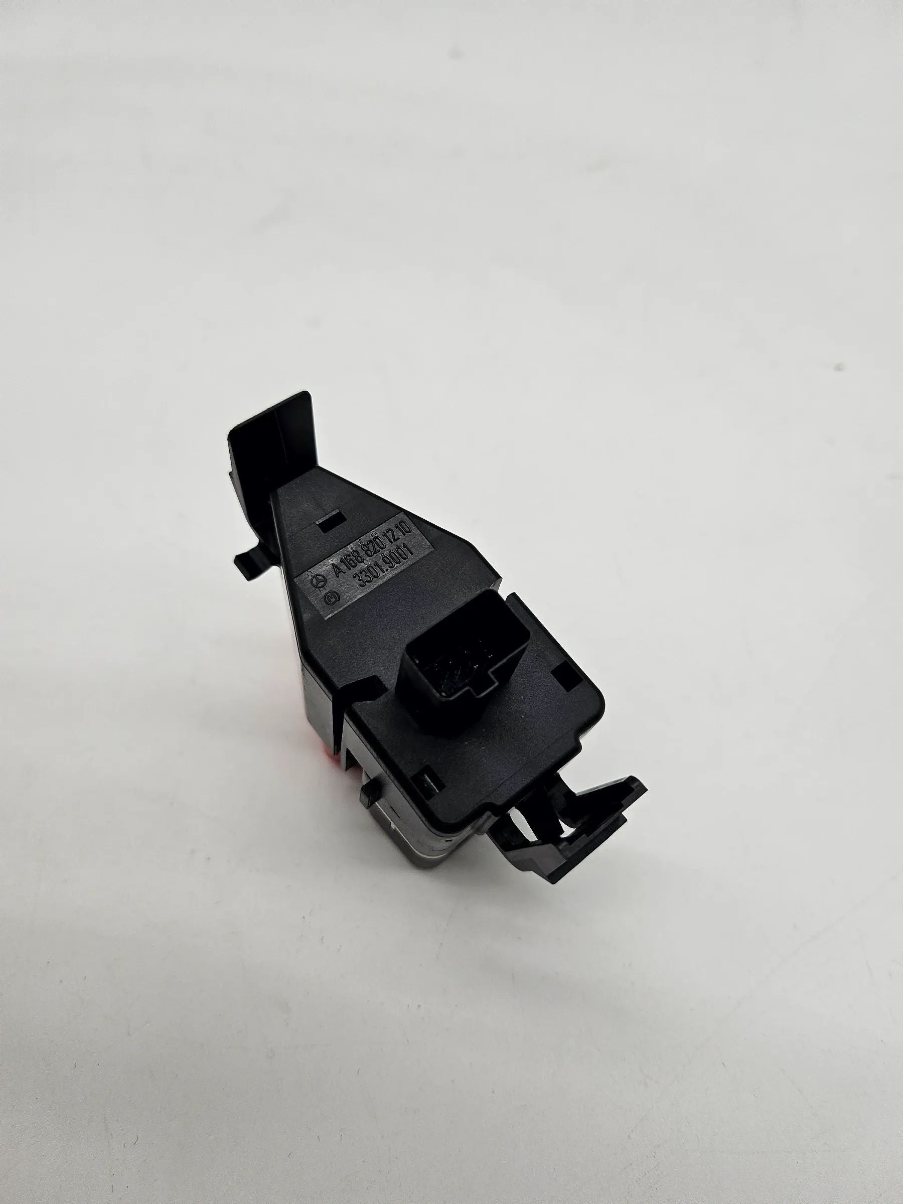 Original MERCEDES BENZ A-KLASSE W168 A140 Interruptor de luces de emergencia A1688201210