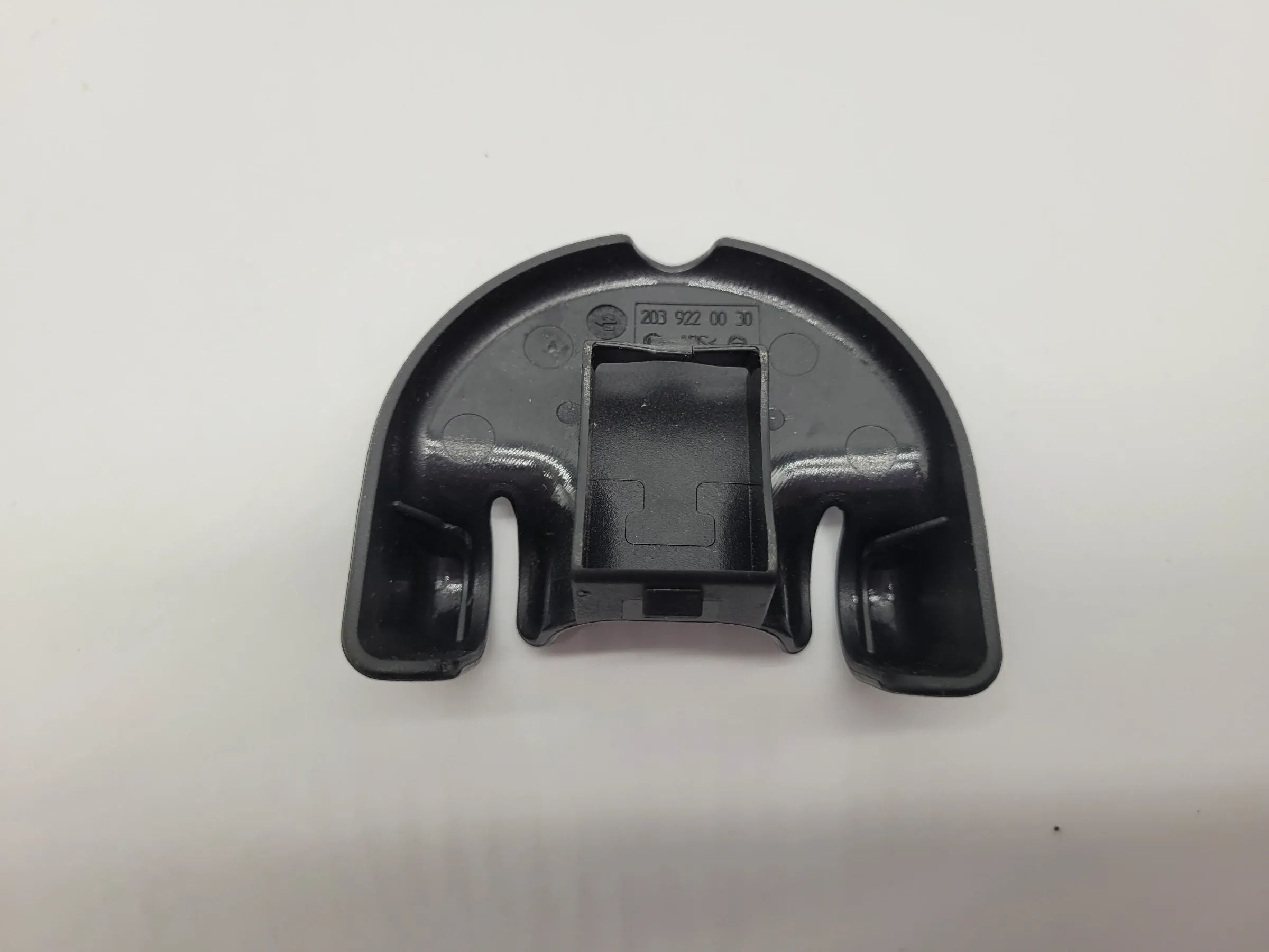 Original Mercedes-Benz C-Klasse (W203) Gurt Abdeckung Rechts A2039220030