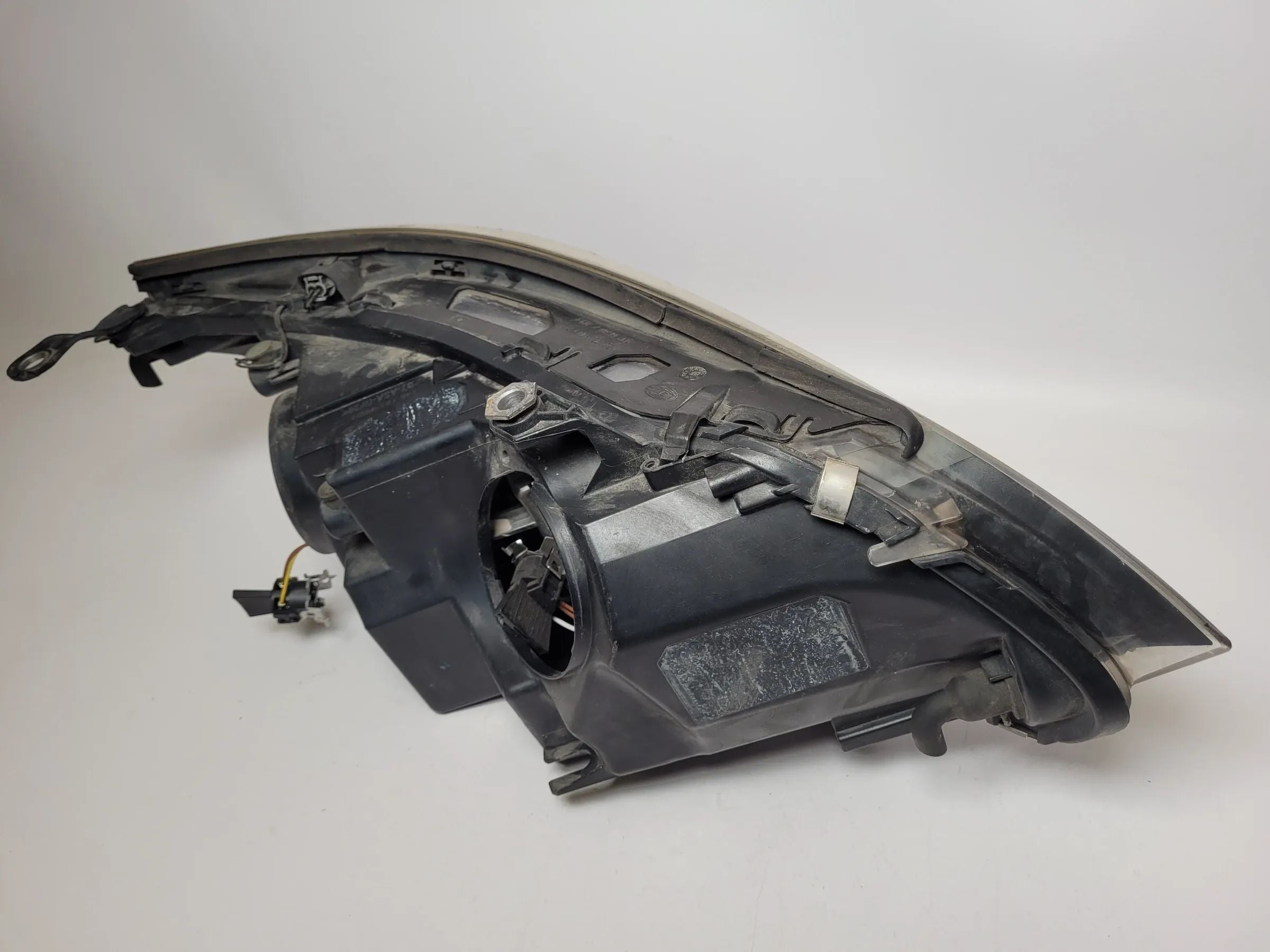 BMW 5er (E60/E61) Scheinwerfer / Frontleuchte Links 15872100