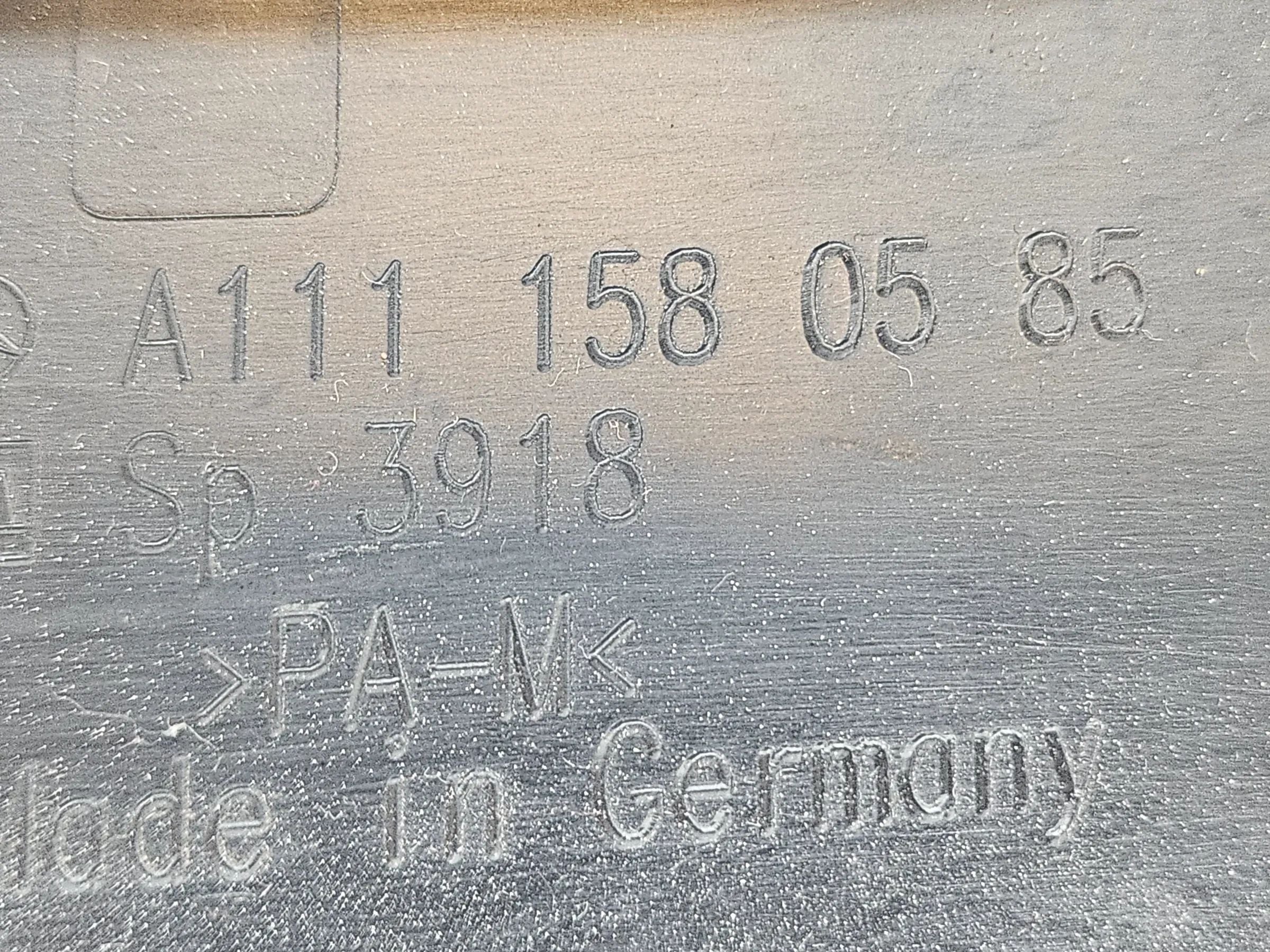 Original Mercedes W203 R170 M111 Motorabdeckung A1111580585