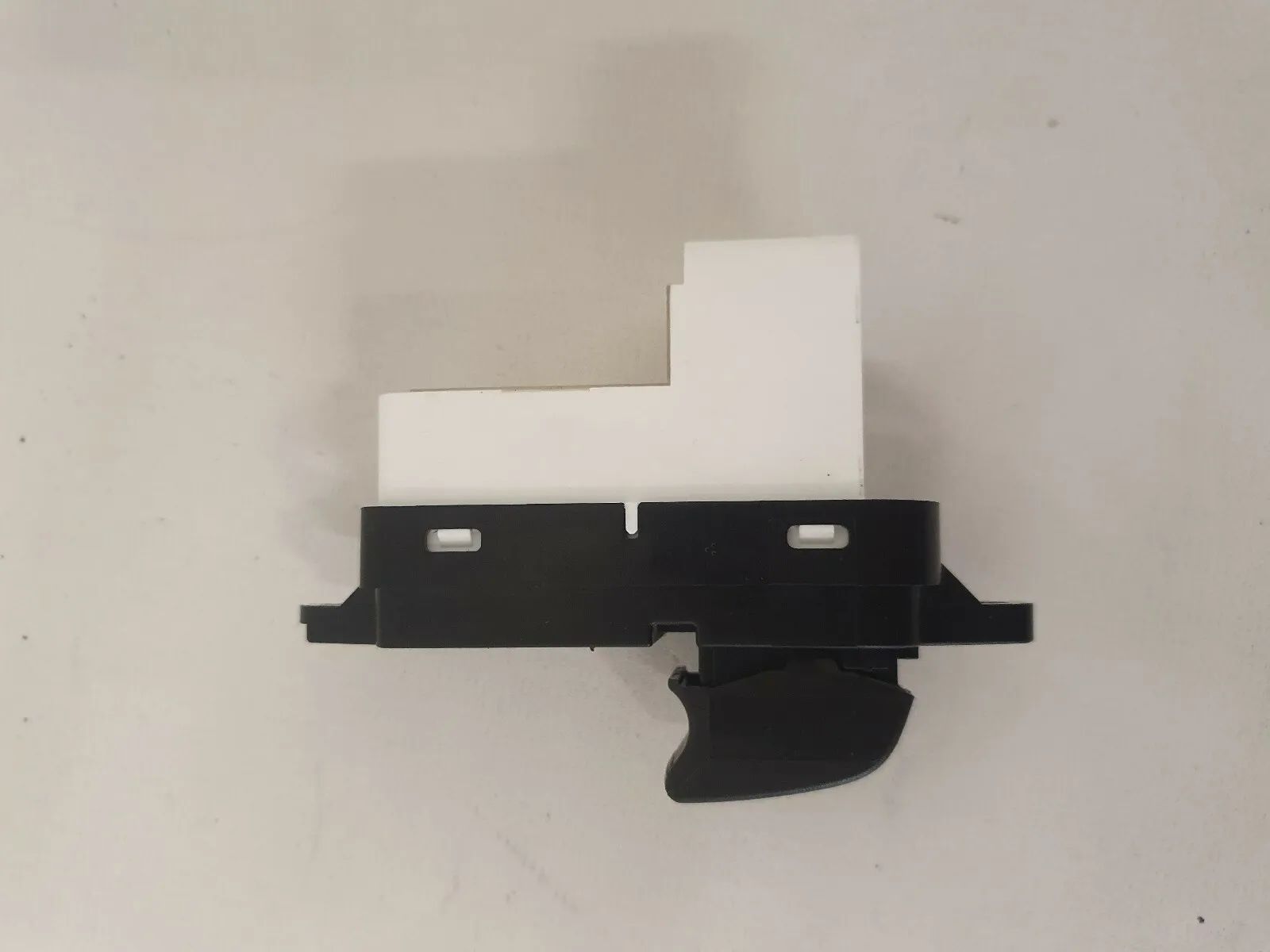 Original Mazda 6 (GY, GG) Bj.02-07 Schalter Fensterheber GP9F66380