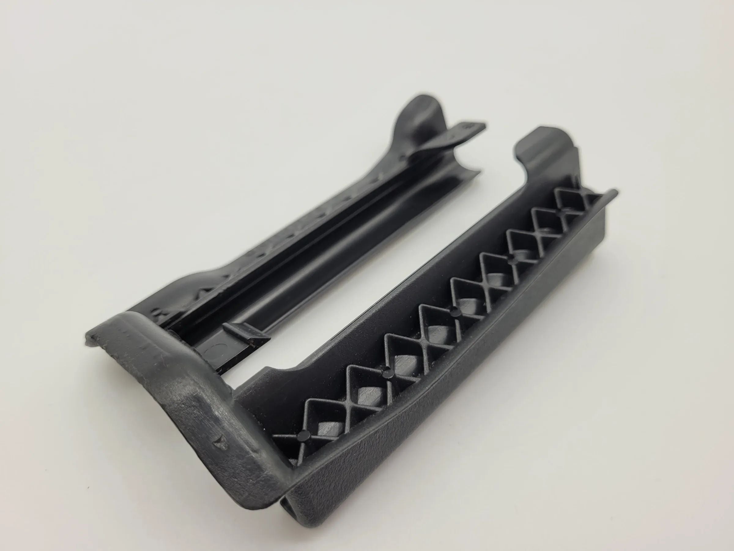 Original Mercedes-Benz C-Klasse (W203) Sitzschienenabdeckung A2039191020