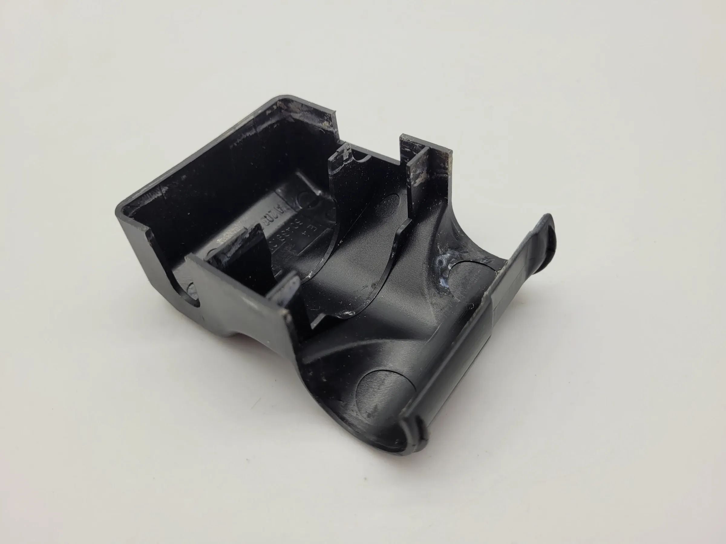 Original Mercedes-Benz C-Klasse (W203) Sicherheitsgurtbezug Links 60439.01