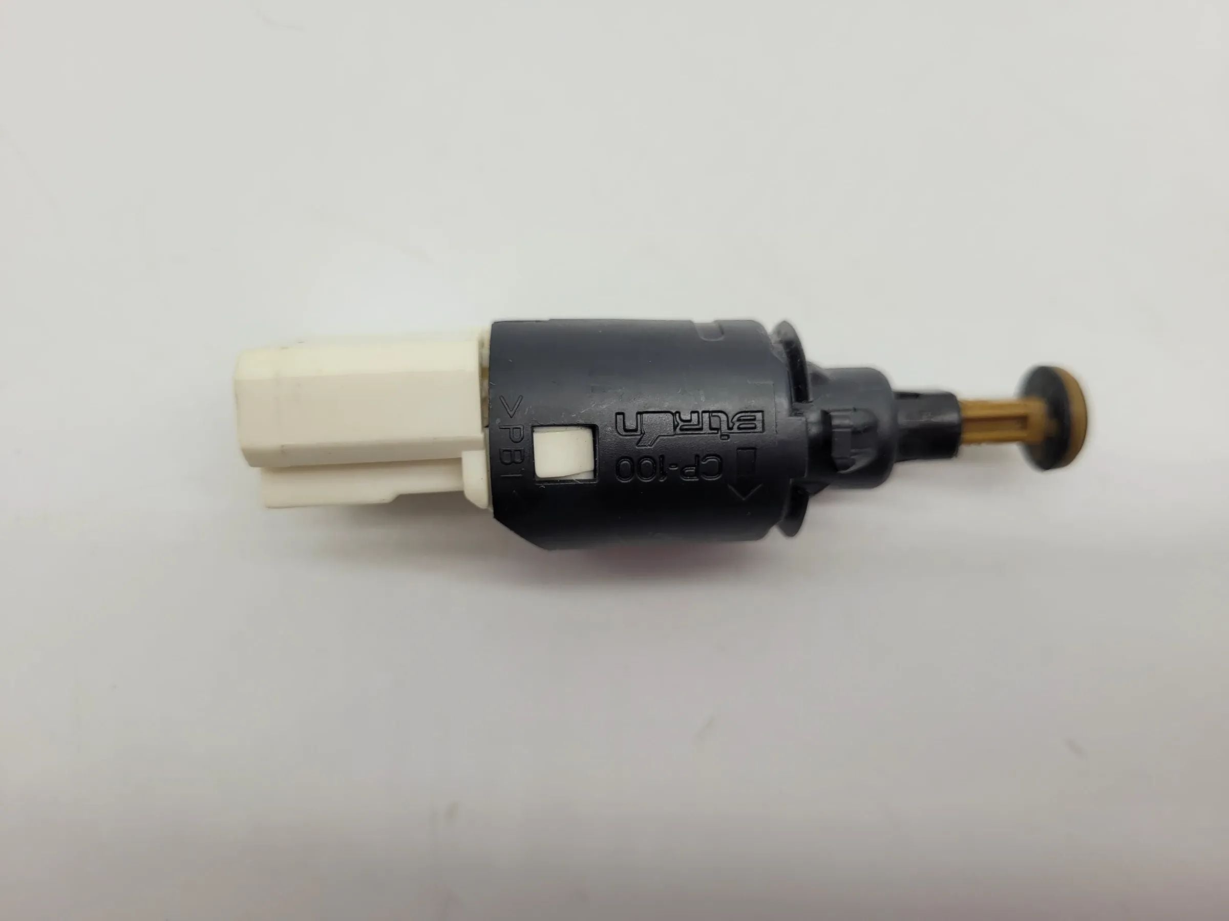 Original Citroen C2/C3/C5 Bremslichtschalter Pedalknopf 9643478880