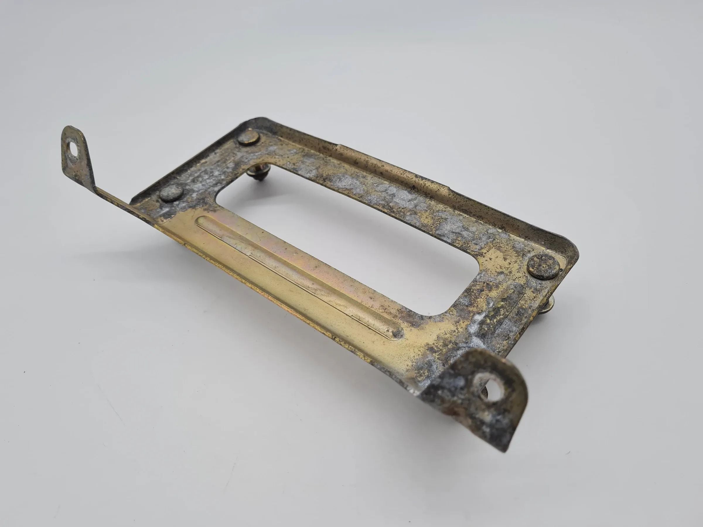 Original Fiat Punto (188) Halterung Motorsteuergerät 0281001955 / 46825756