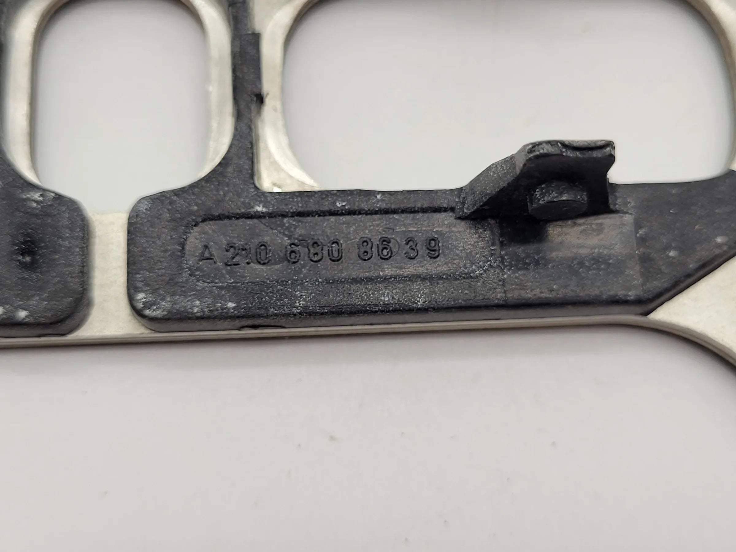 Original Mercedes E-Klasse (W210) Blende Schlatung Holzoptik A2106808639