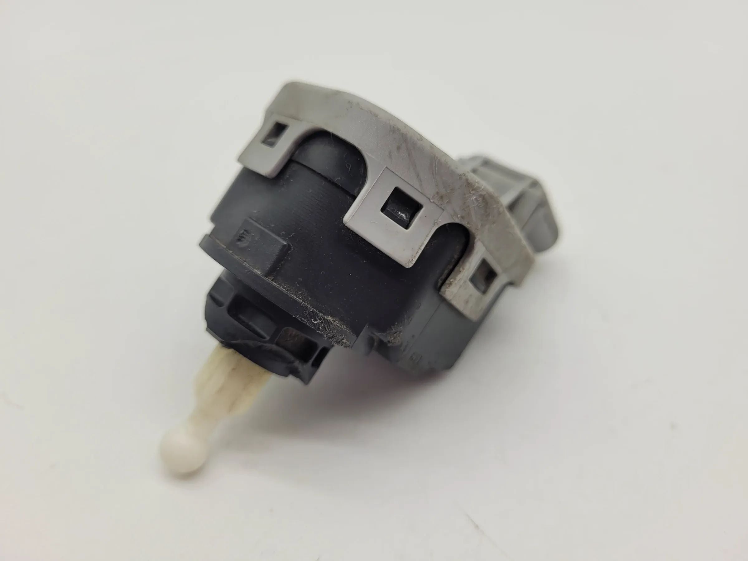 Original Opel Astra G (T98) Scheinwerfer Stellmotor LWR L/R 90590665