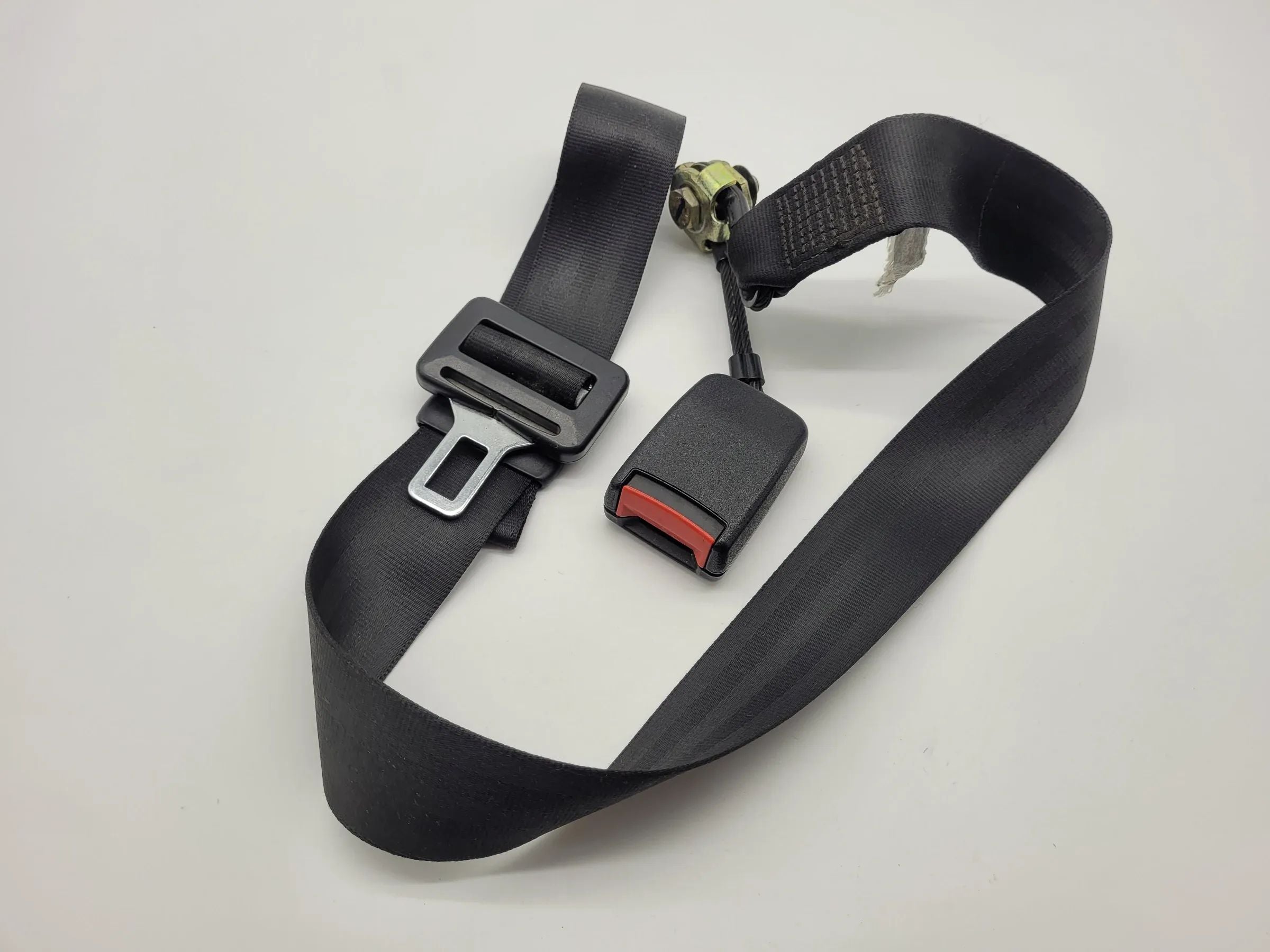 Original VW Golf IV 4 (1J1/1J5) Sicherheitsgurt Gurtschloss Hinten TRW 33000226