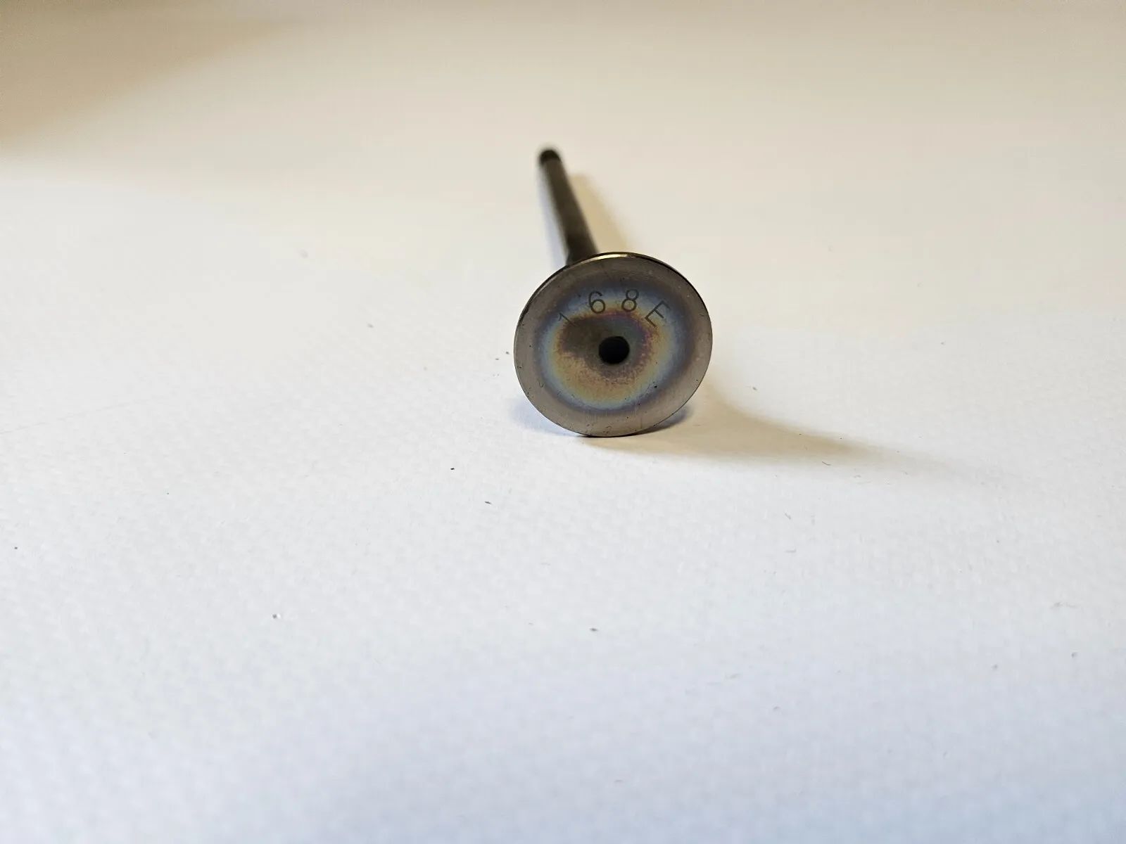 orijinal Egzoz Subabı 168E Motor Kodu D4204T9 VOLVO XC60 II, S90 II