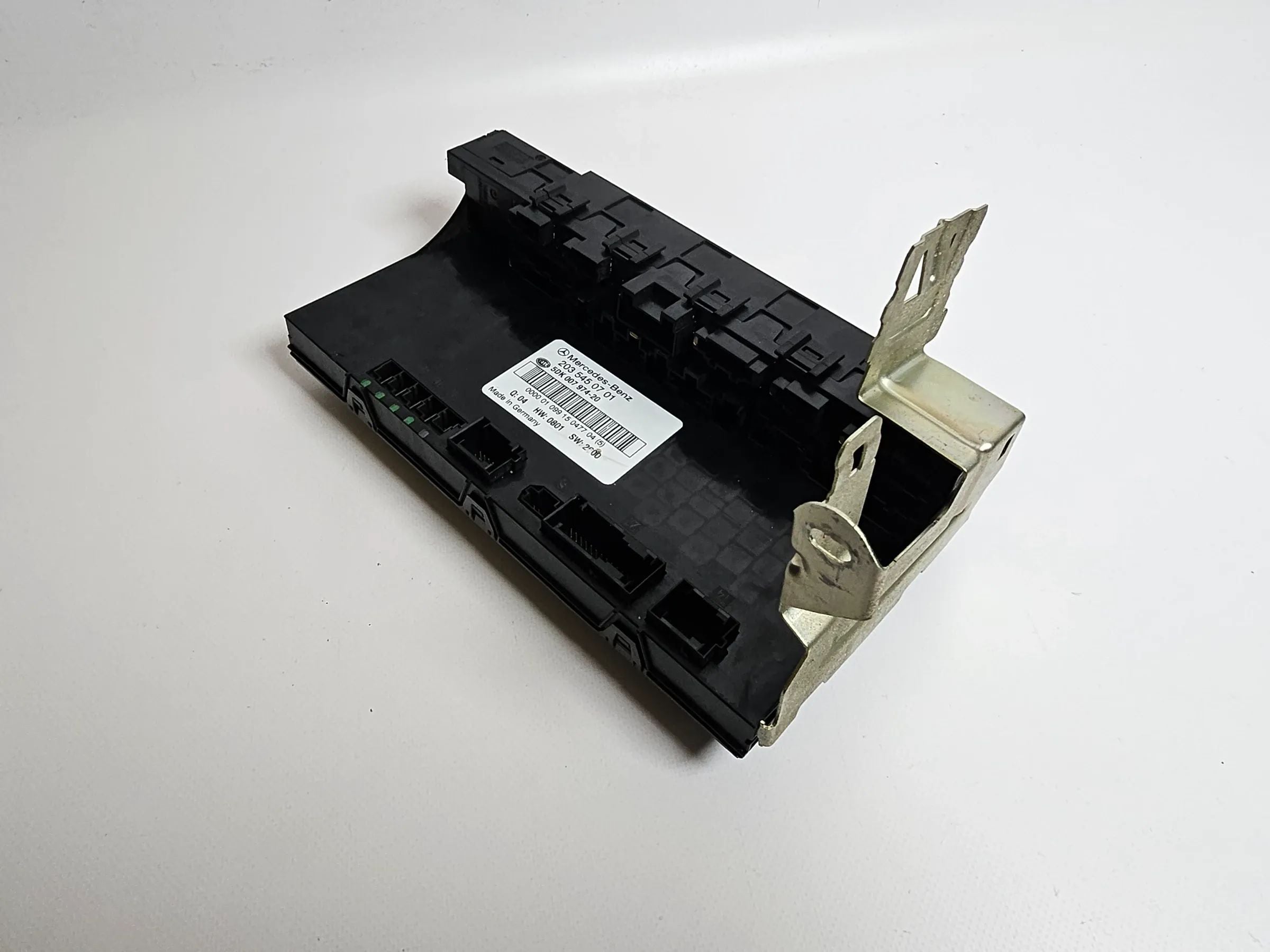 MERCEDES BENZ C-KLASSE W203 C180 Sicherungskasten SAM Modul 2035450701 HELLA