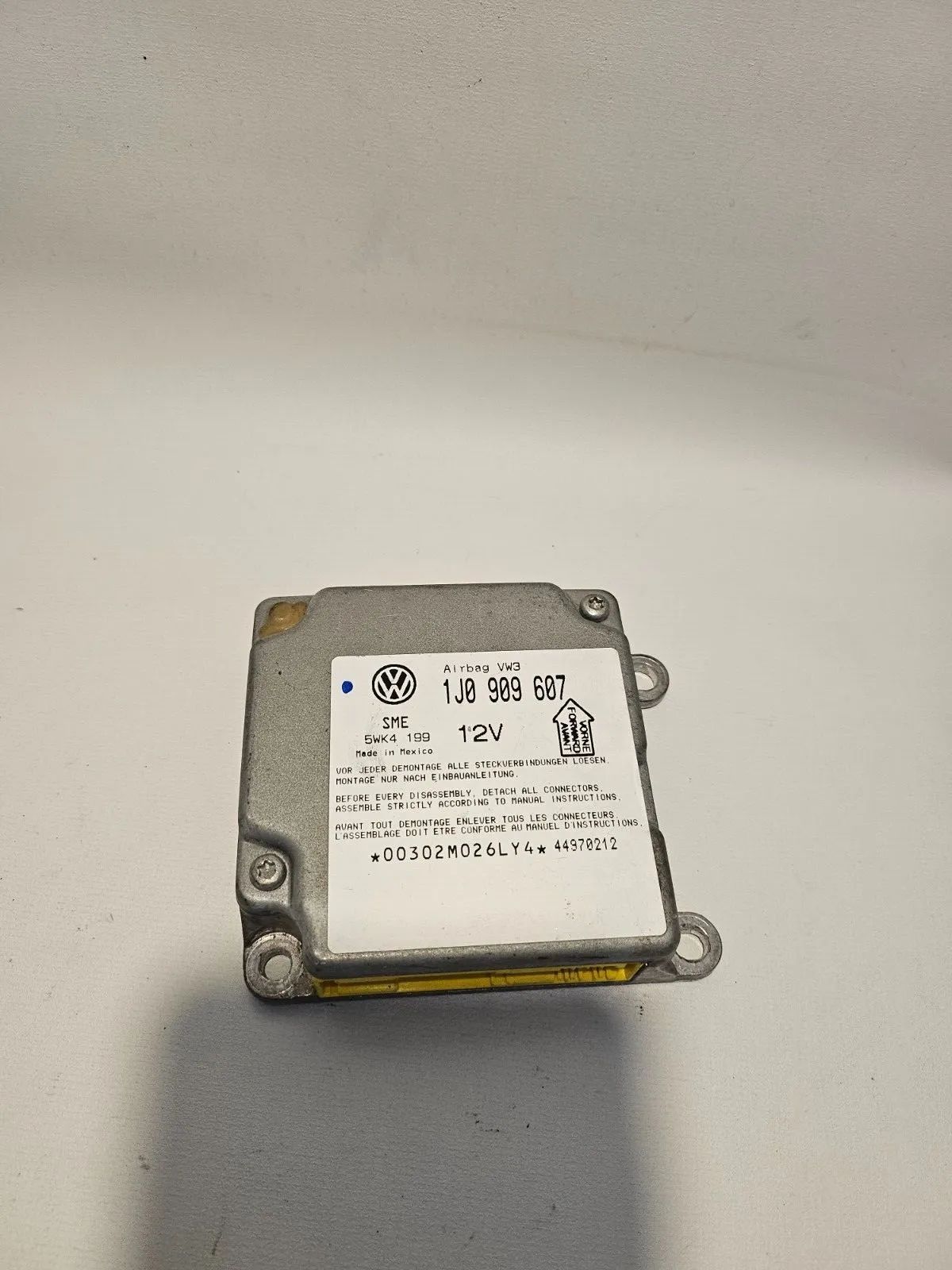 Original VW Golf 4 Bora Passat 3B airbag control unit SME5wk4199 